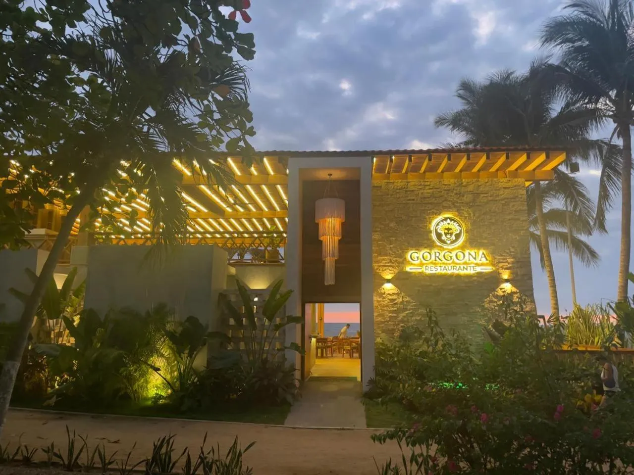 Restaurant/places to eat in Hotel Rockaway