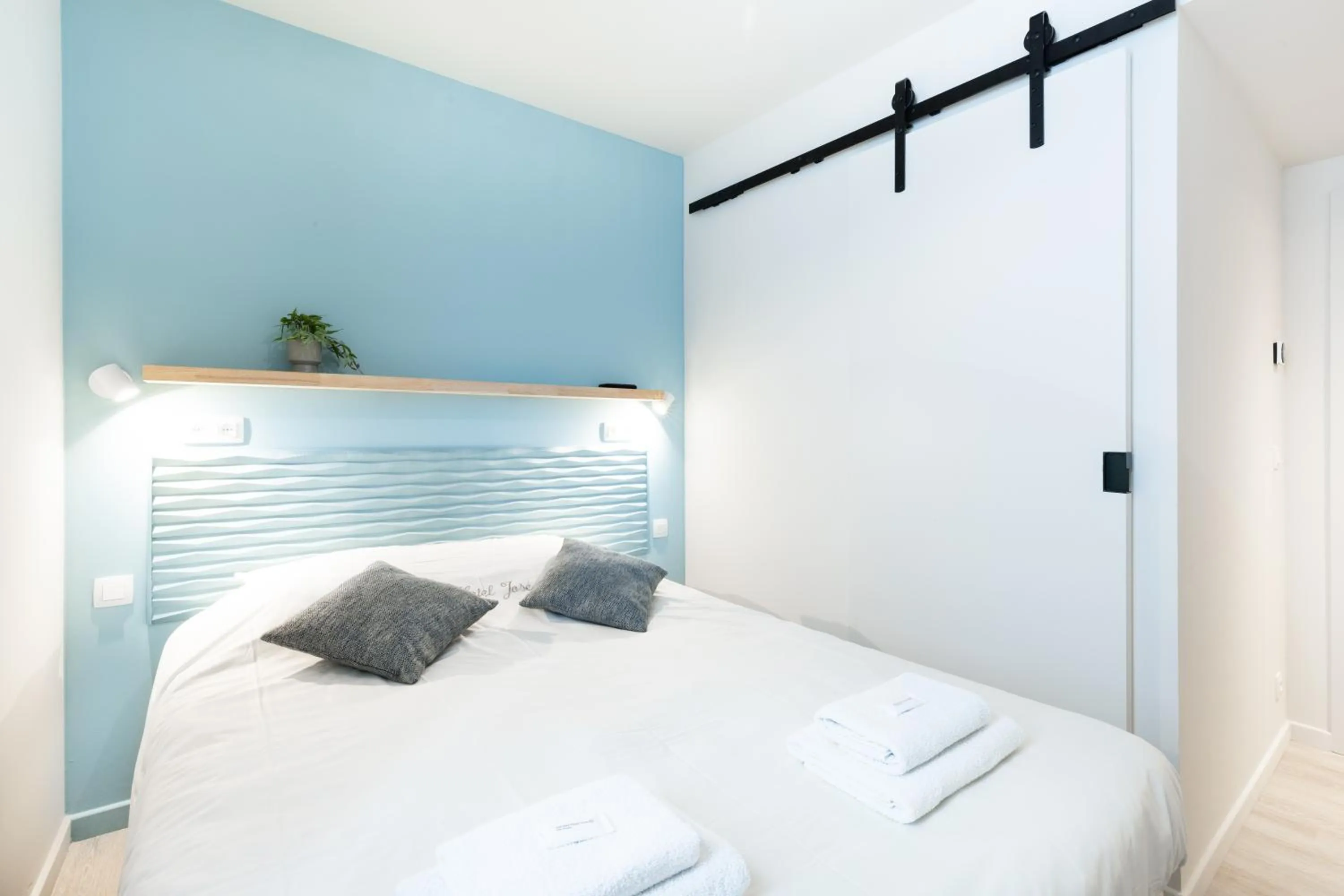 Photo of the whole room, Bed in Hotel José