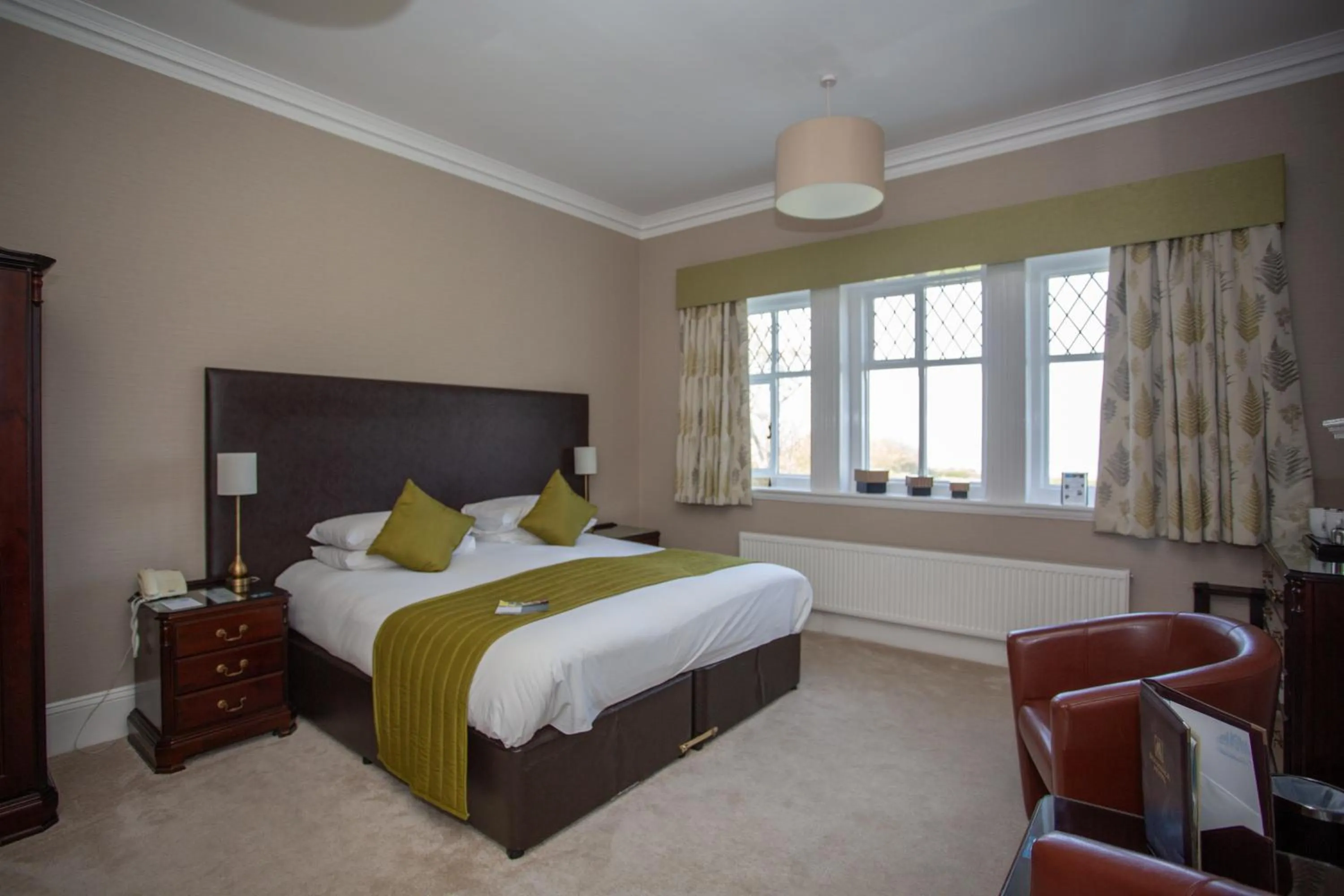 Bedroom, Bed in Sea Marge Hotel