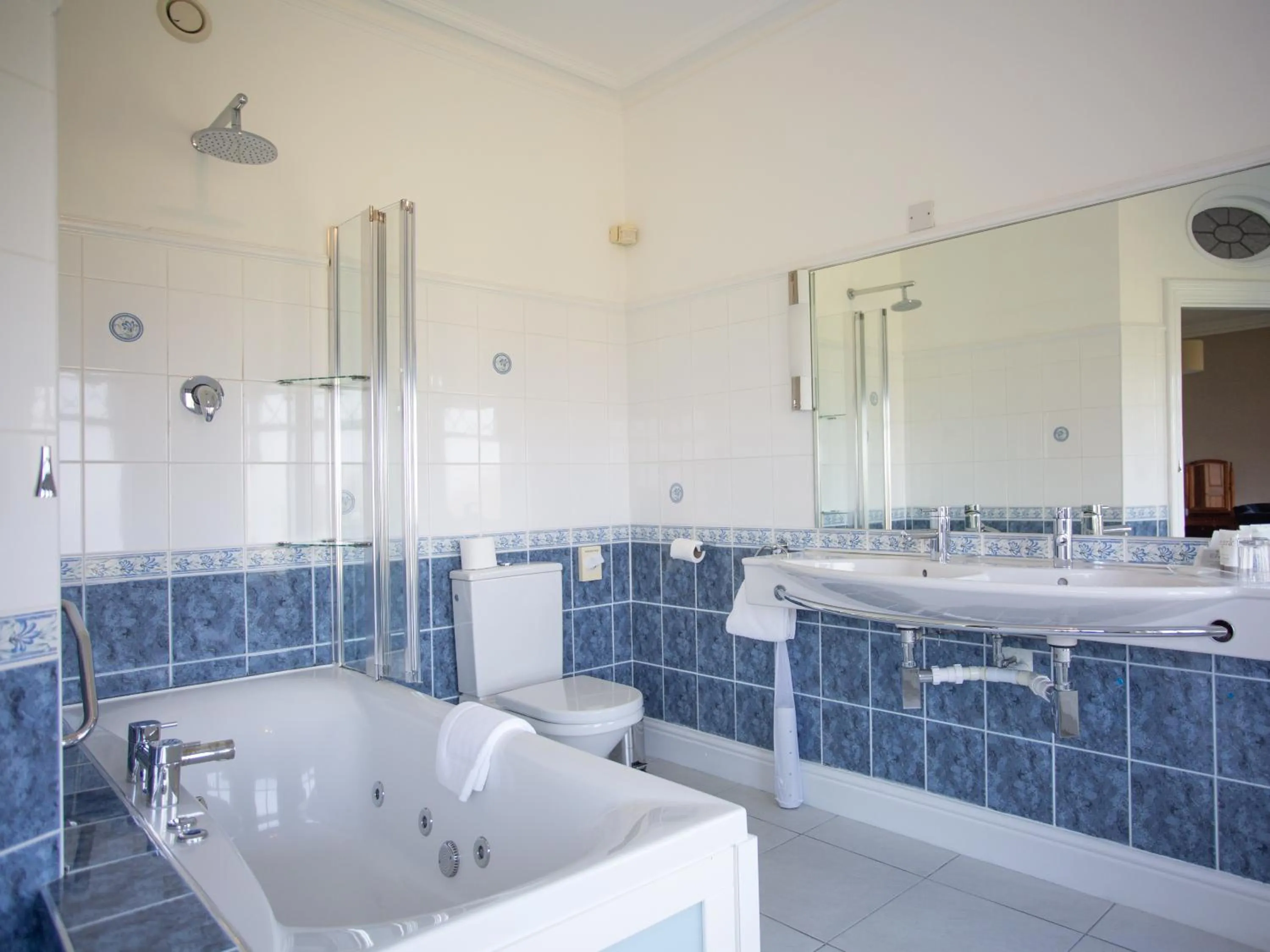 Bathroom in Sea Marge Hotel