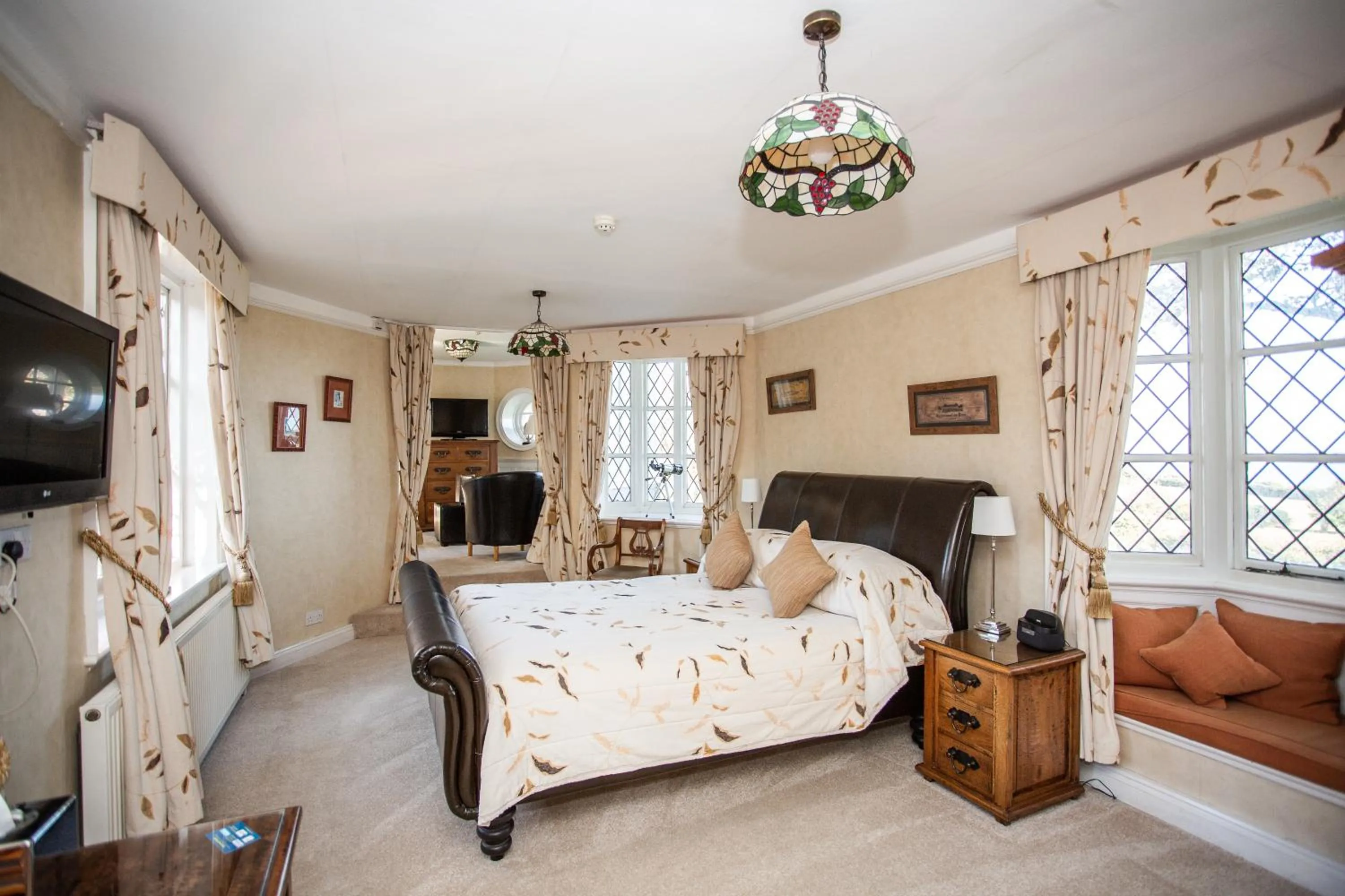 Bedroom, Bed in Sea Marge Hotel