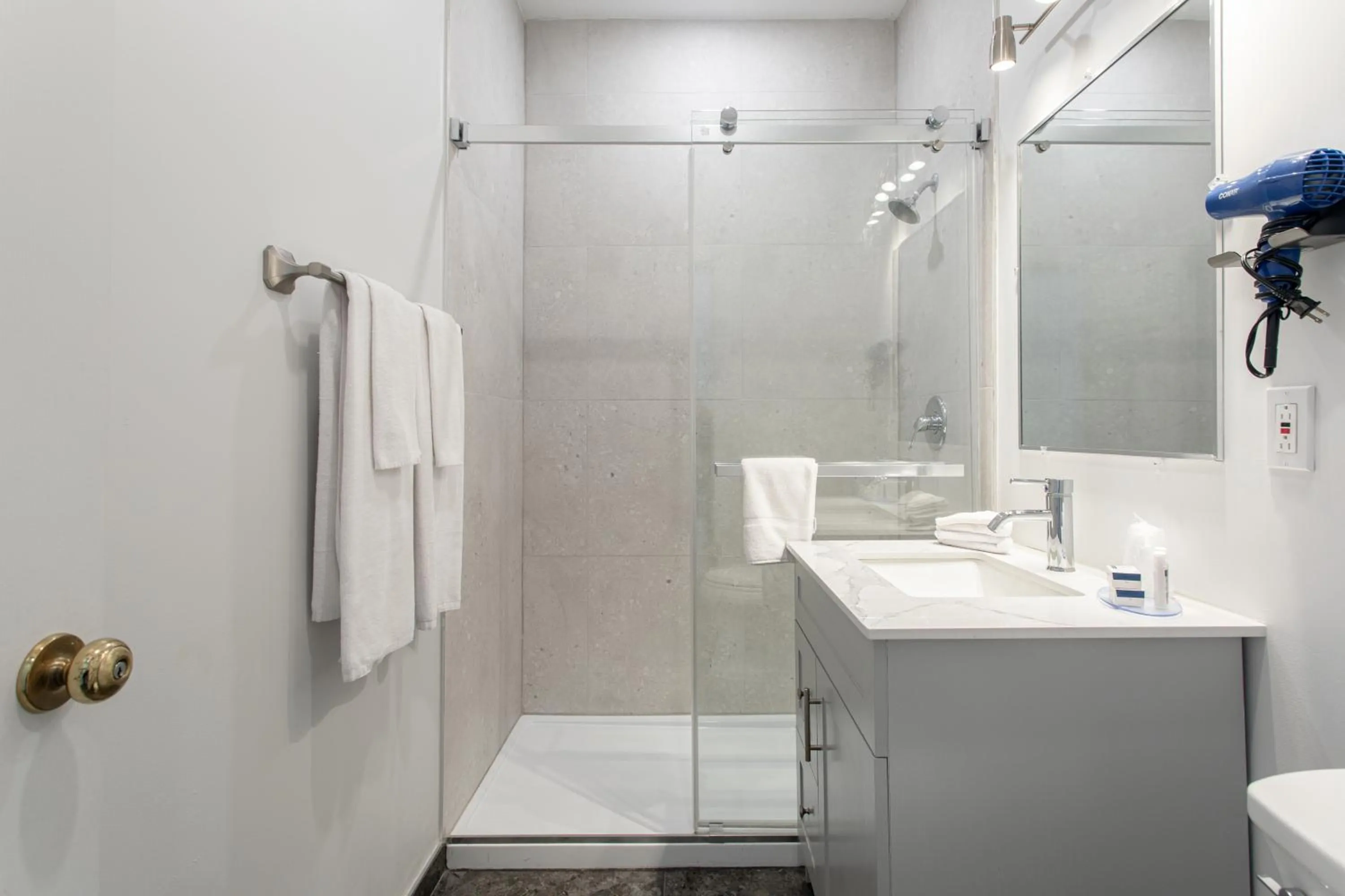 Shower in Travelodge by Wyndham Rigaud