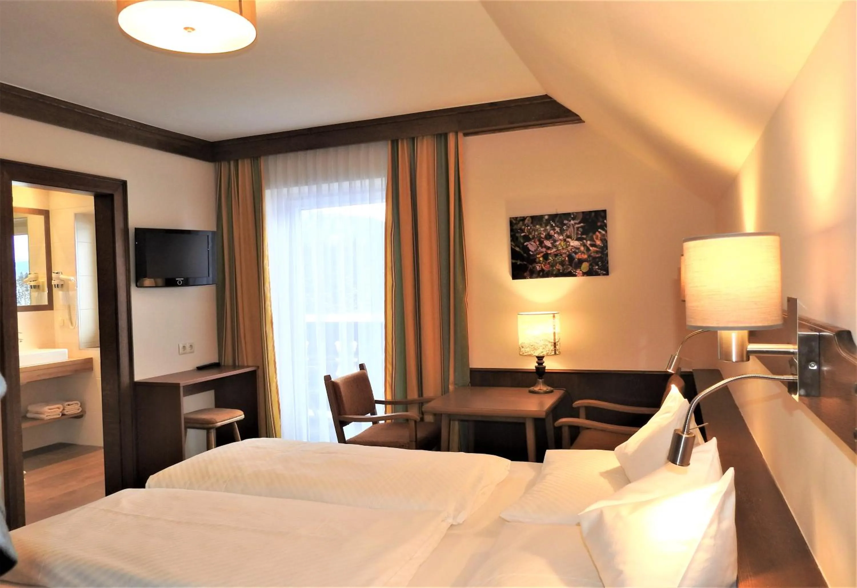 Photo of the whole room, Bed in Hotel Stockerwirt