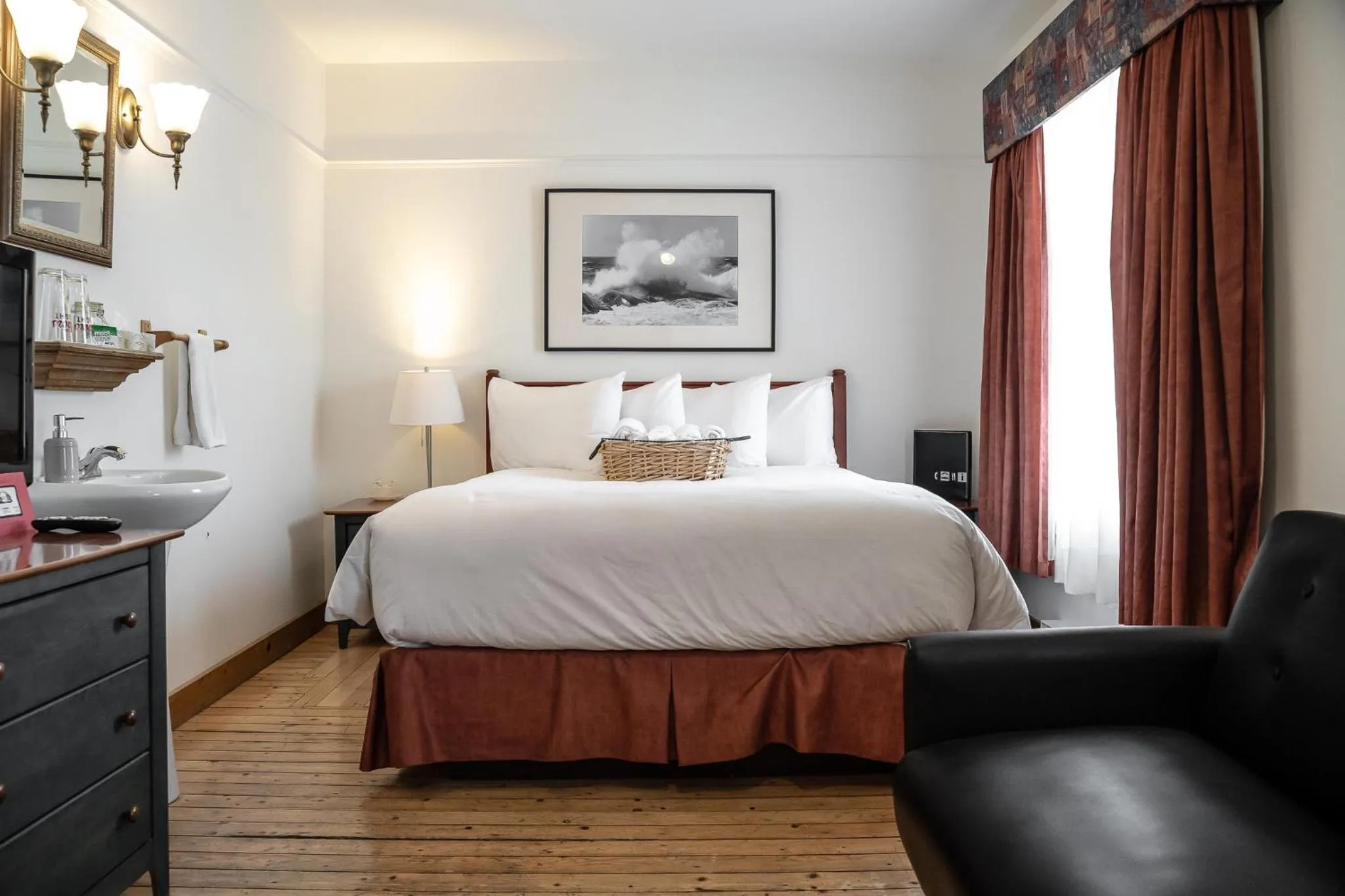 Bed in Auberge de la Vieille Maison