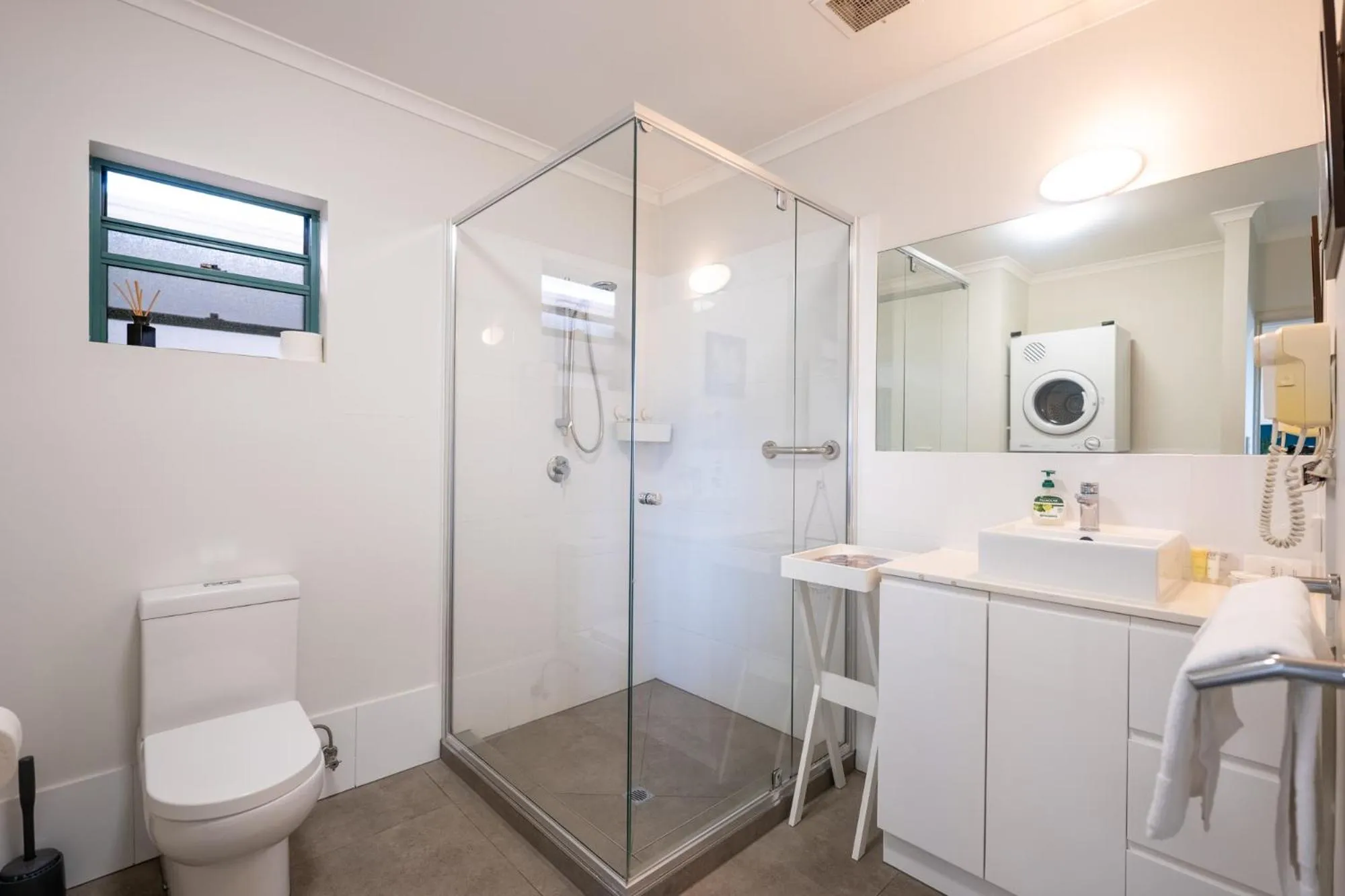 Shower in Noosa River Sandy Shores