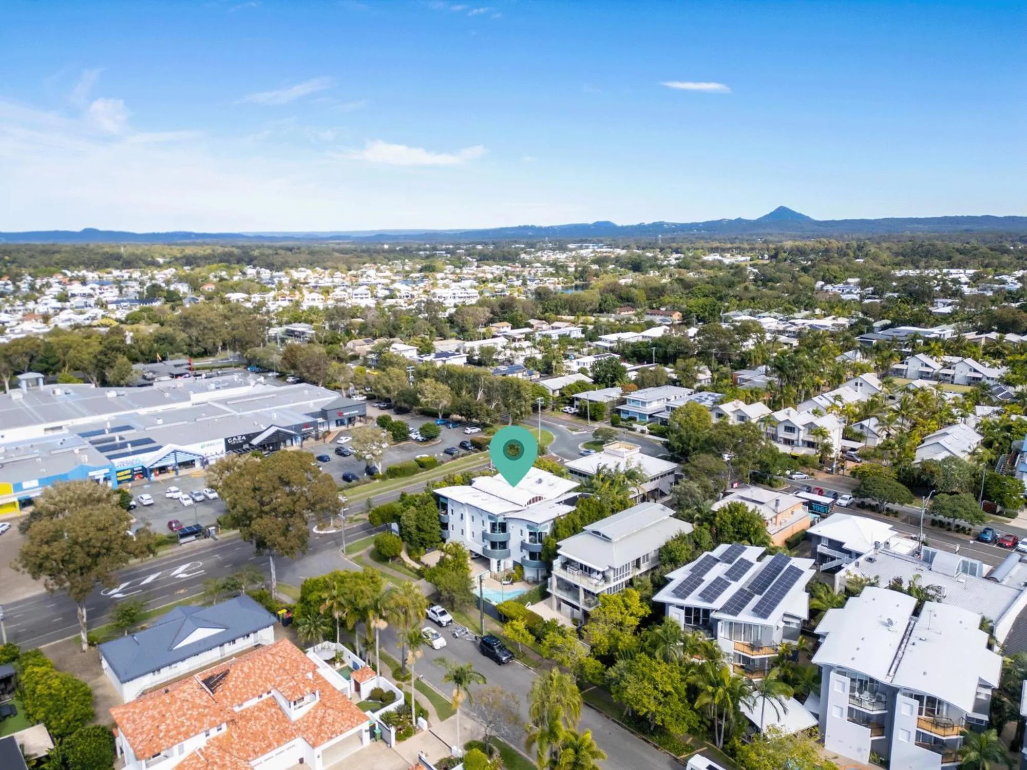 Property building in Noosa River Sandy Shores