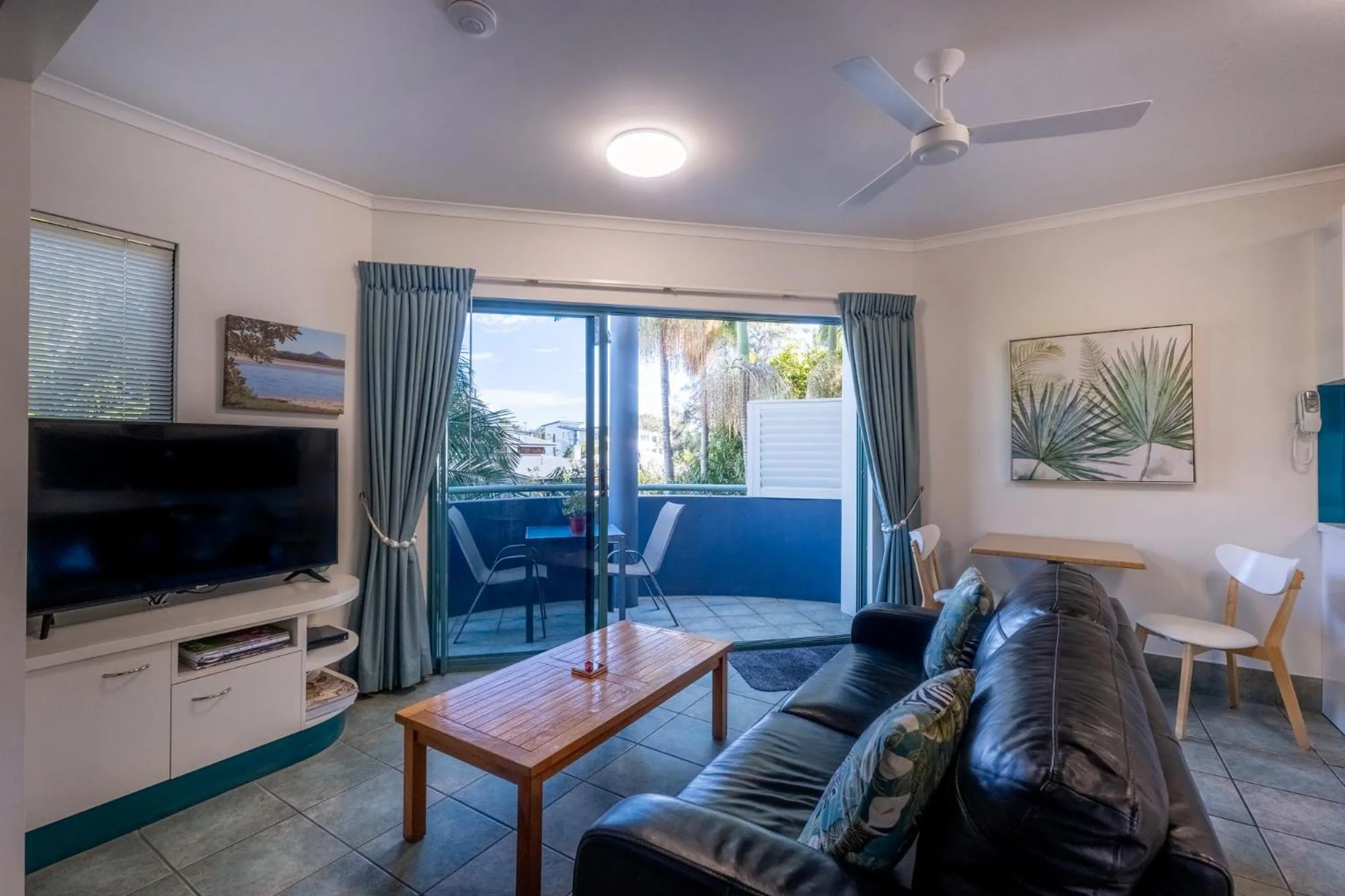 TV and multimedia in Noosa River Sandy Shores