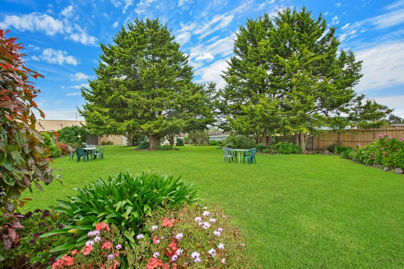 Garden in Manifold Motor Inn