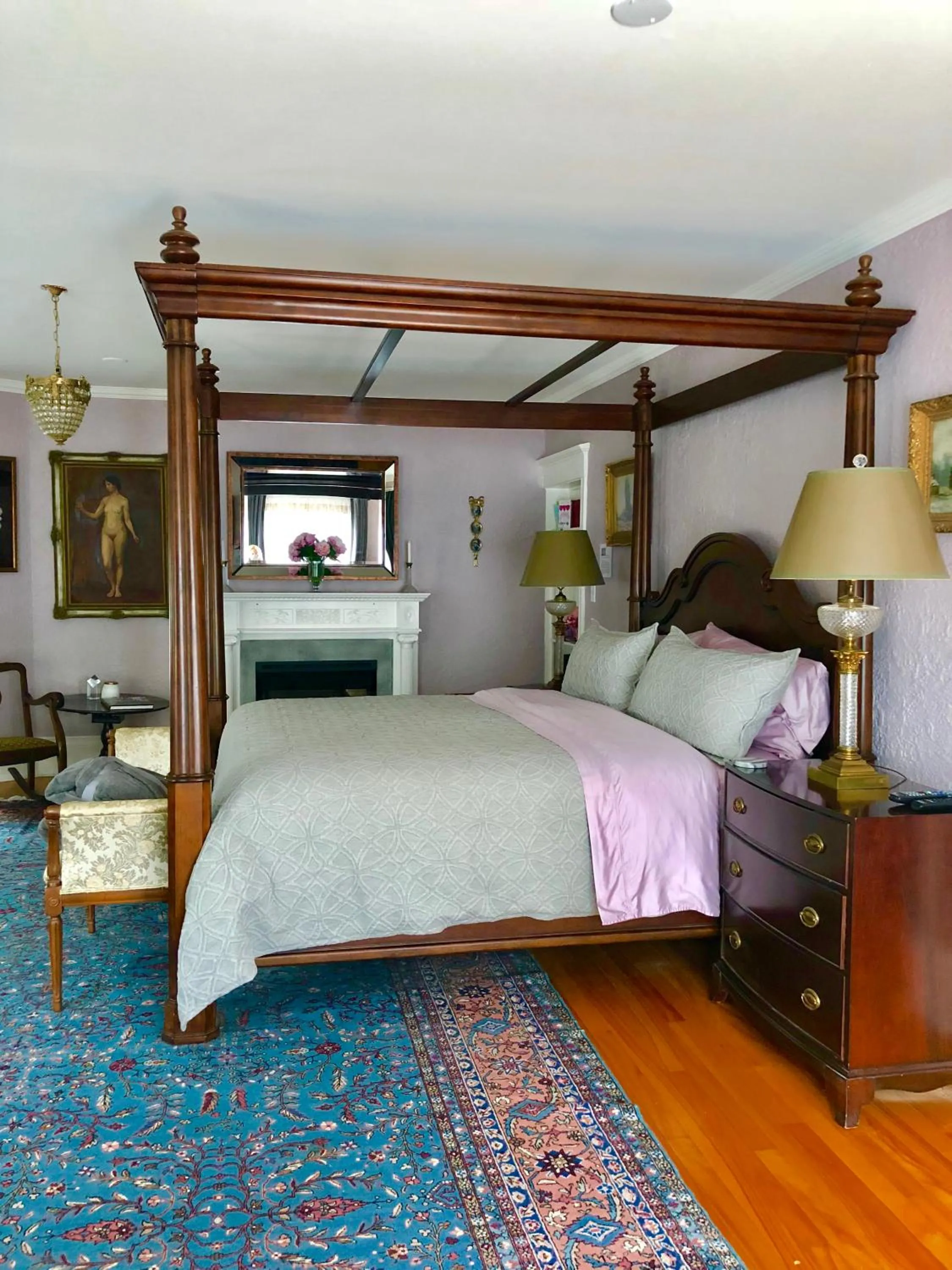 Bed in 1000 Islands Bed and Breakfast-The Bulloch House