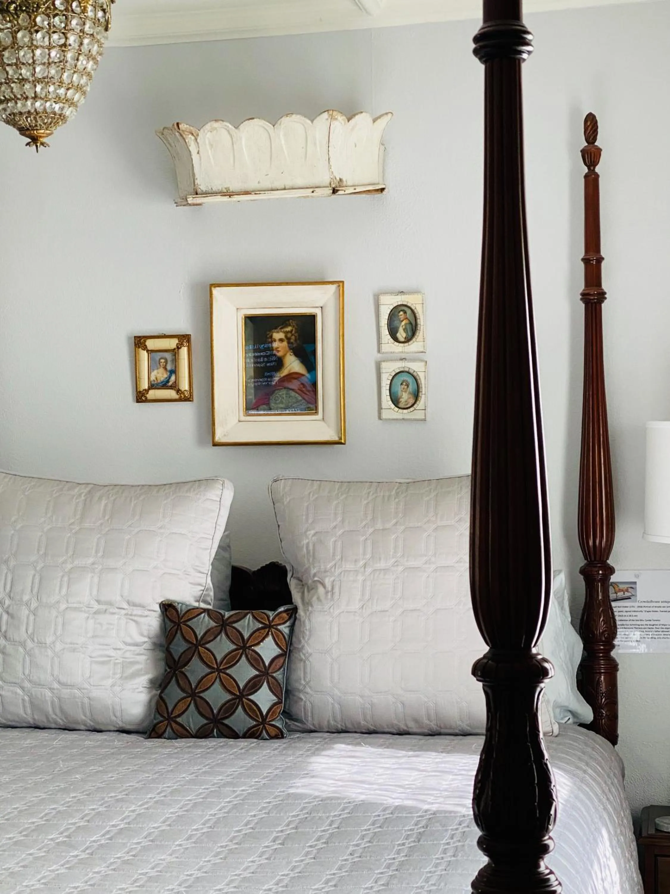 Bed in 1000 Islands Bed and Breakfast-The Bulloch House