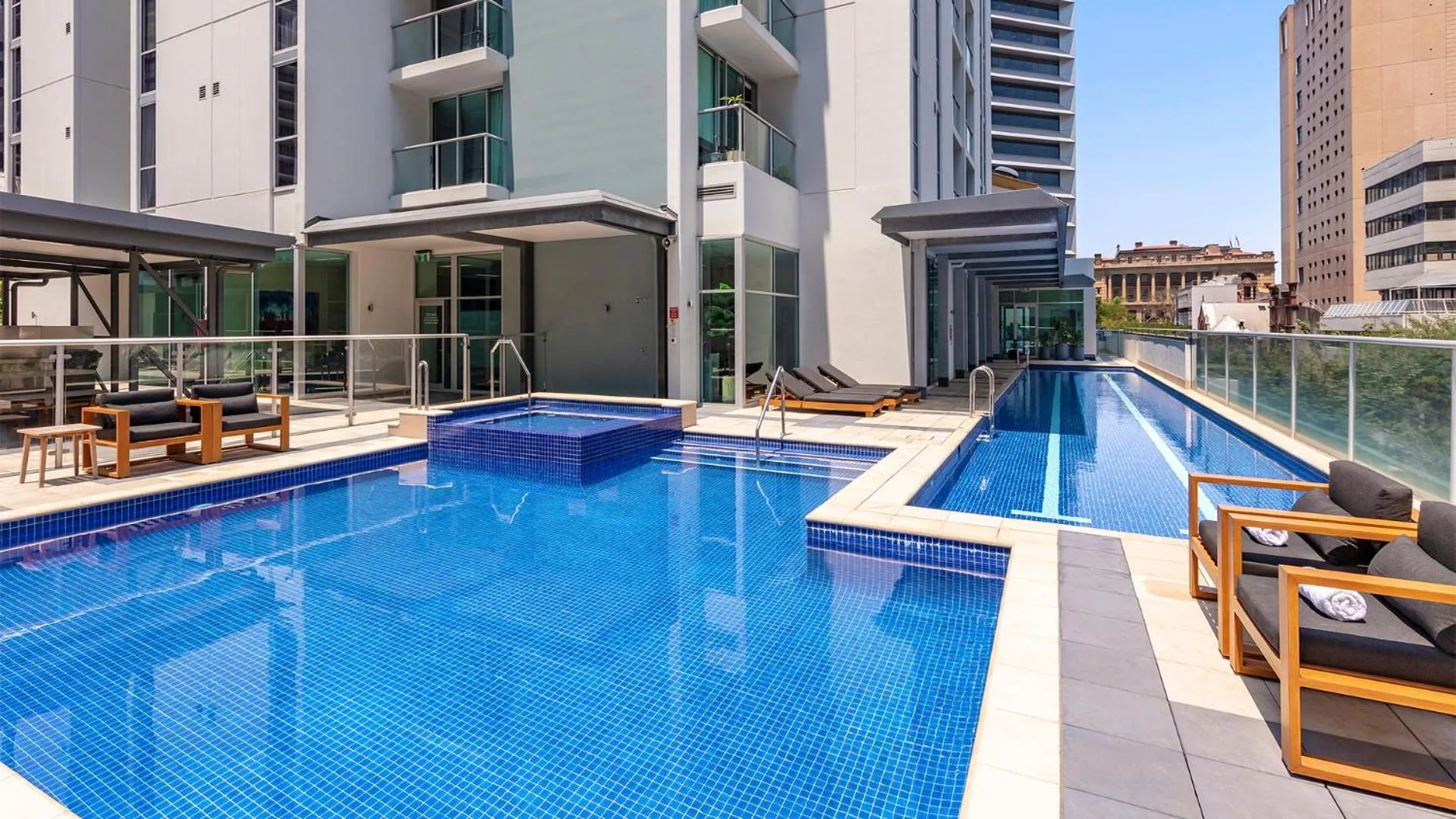 Swimming pool in Oaks Brisbane Festival Suites