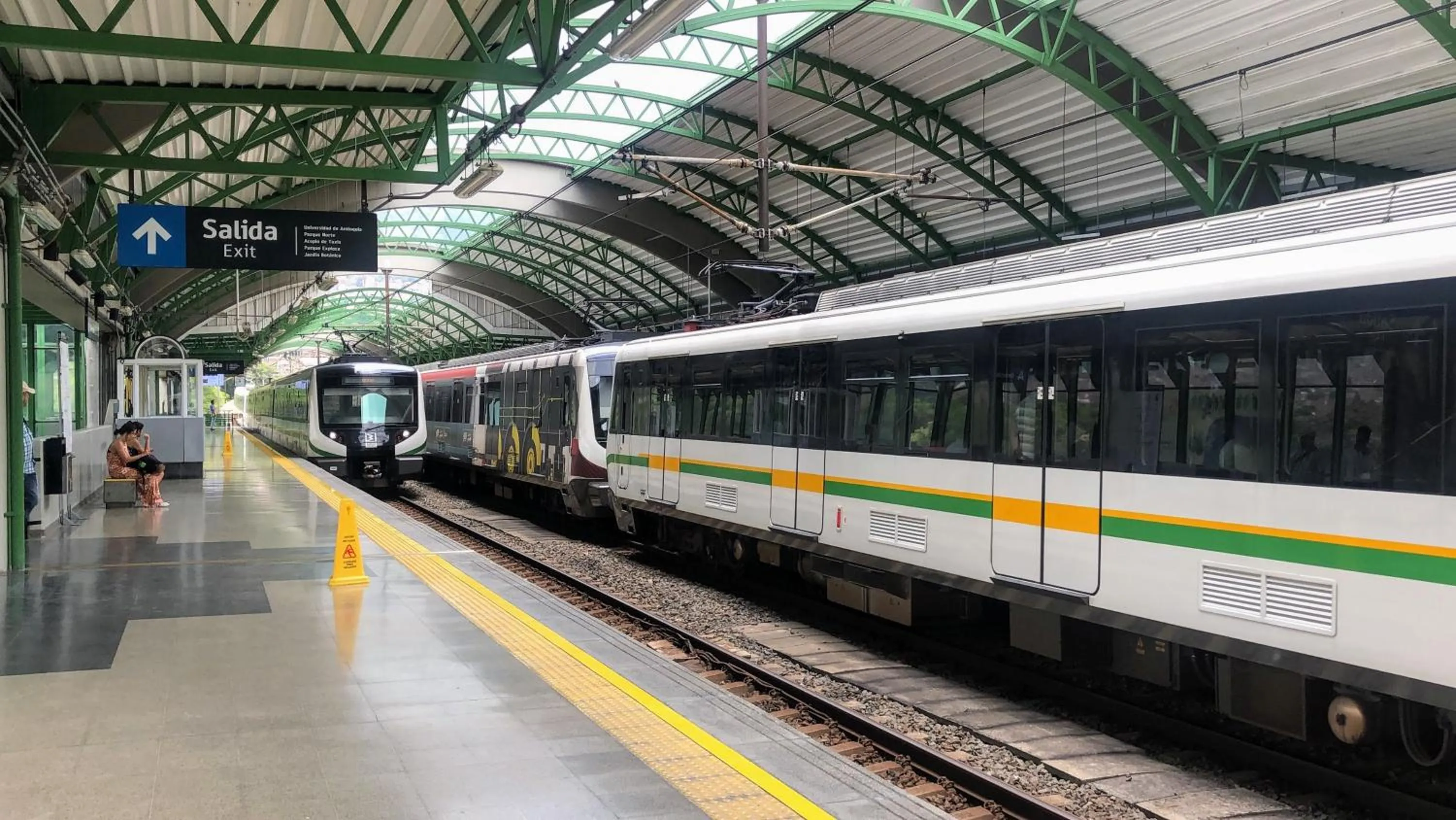 Shopping Area in Casa Hotel Manco Mora