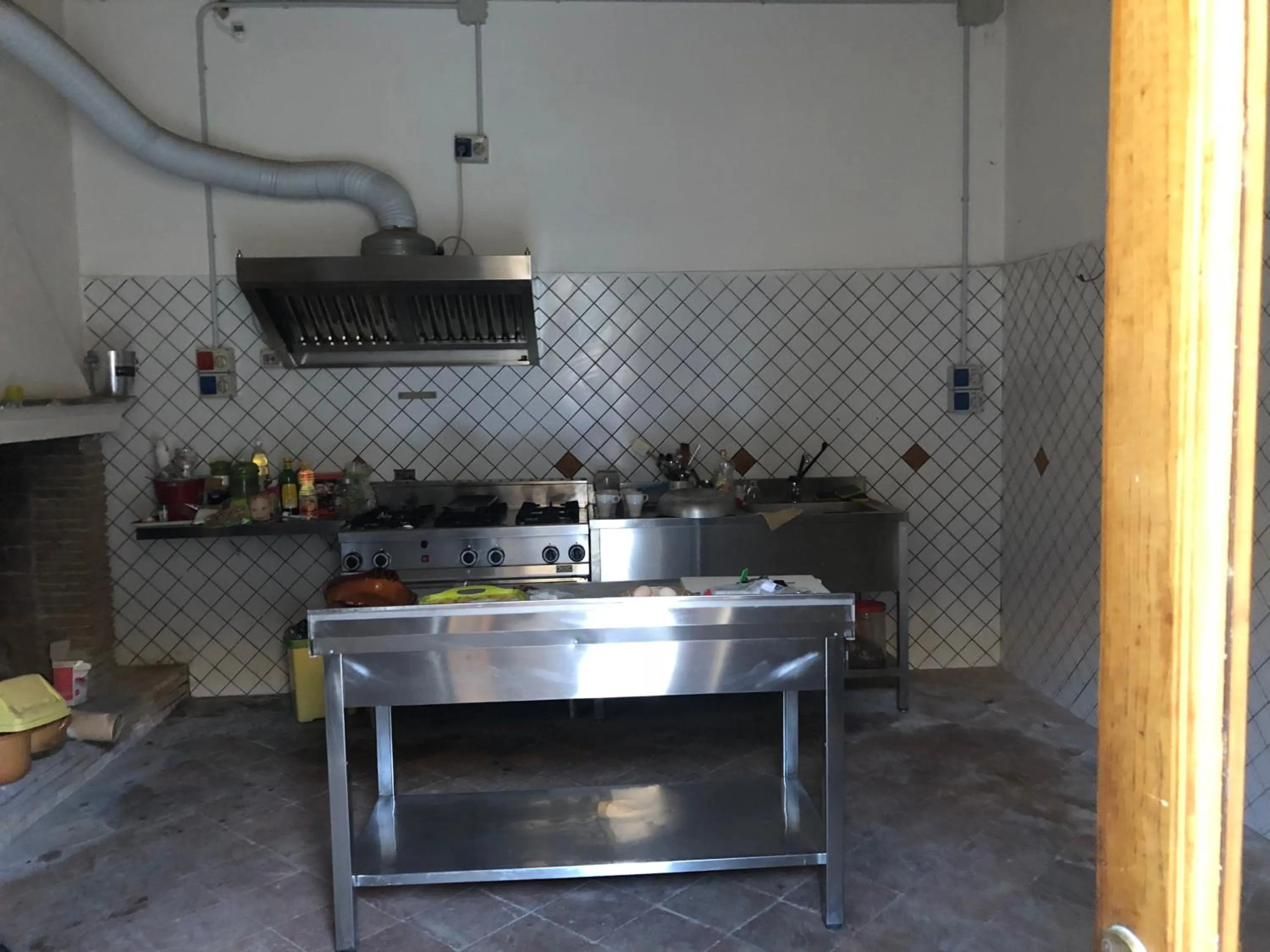 Restaurant/places to eat in Decri resort