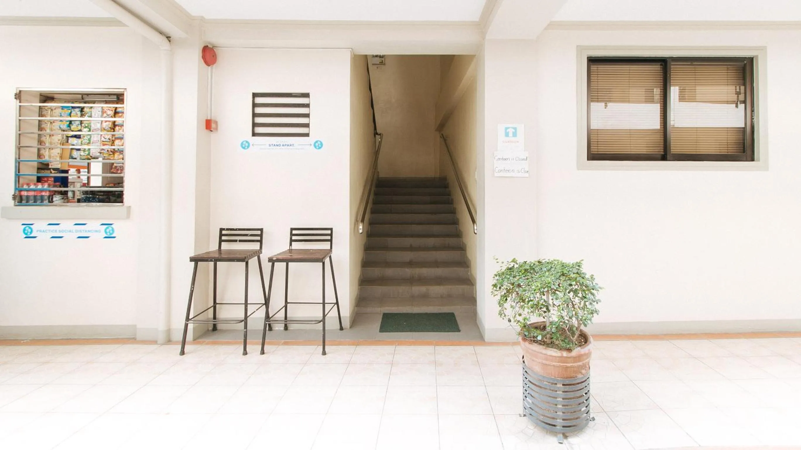 Balcony/Terrace in RedDoorz near Pasay Taft