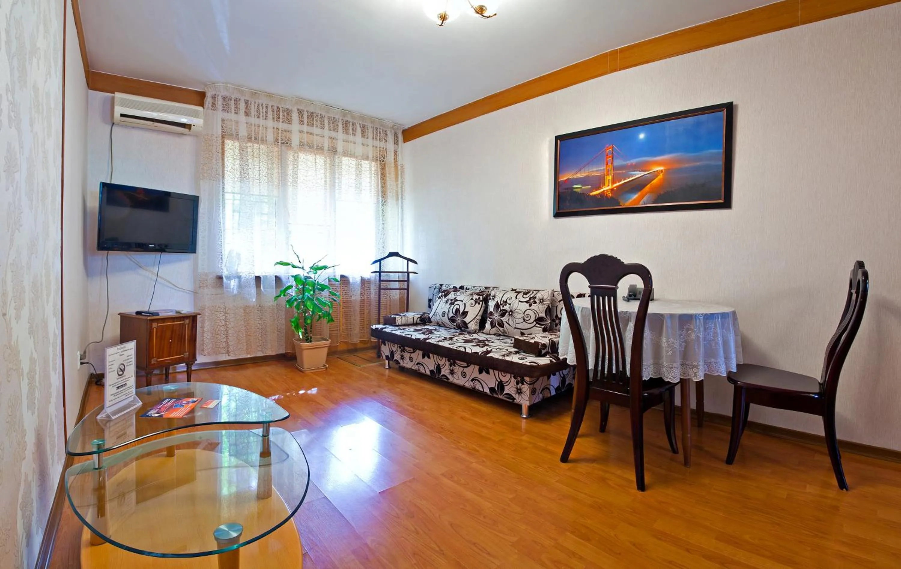 Living room in Lessor Apartments