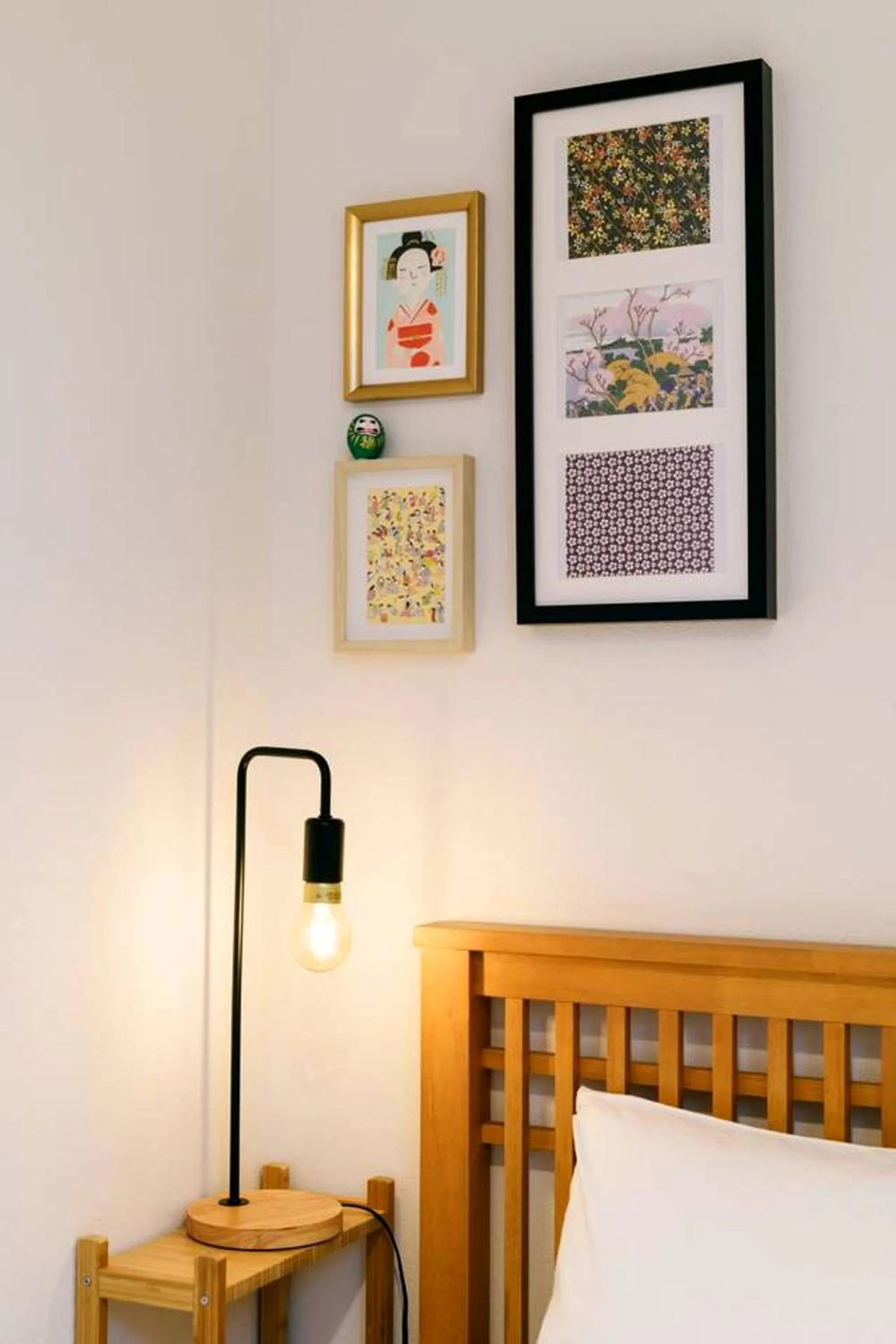 Decorative detail, Bed in TEN APARTMENT HOTEL