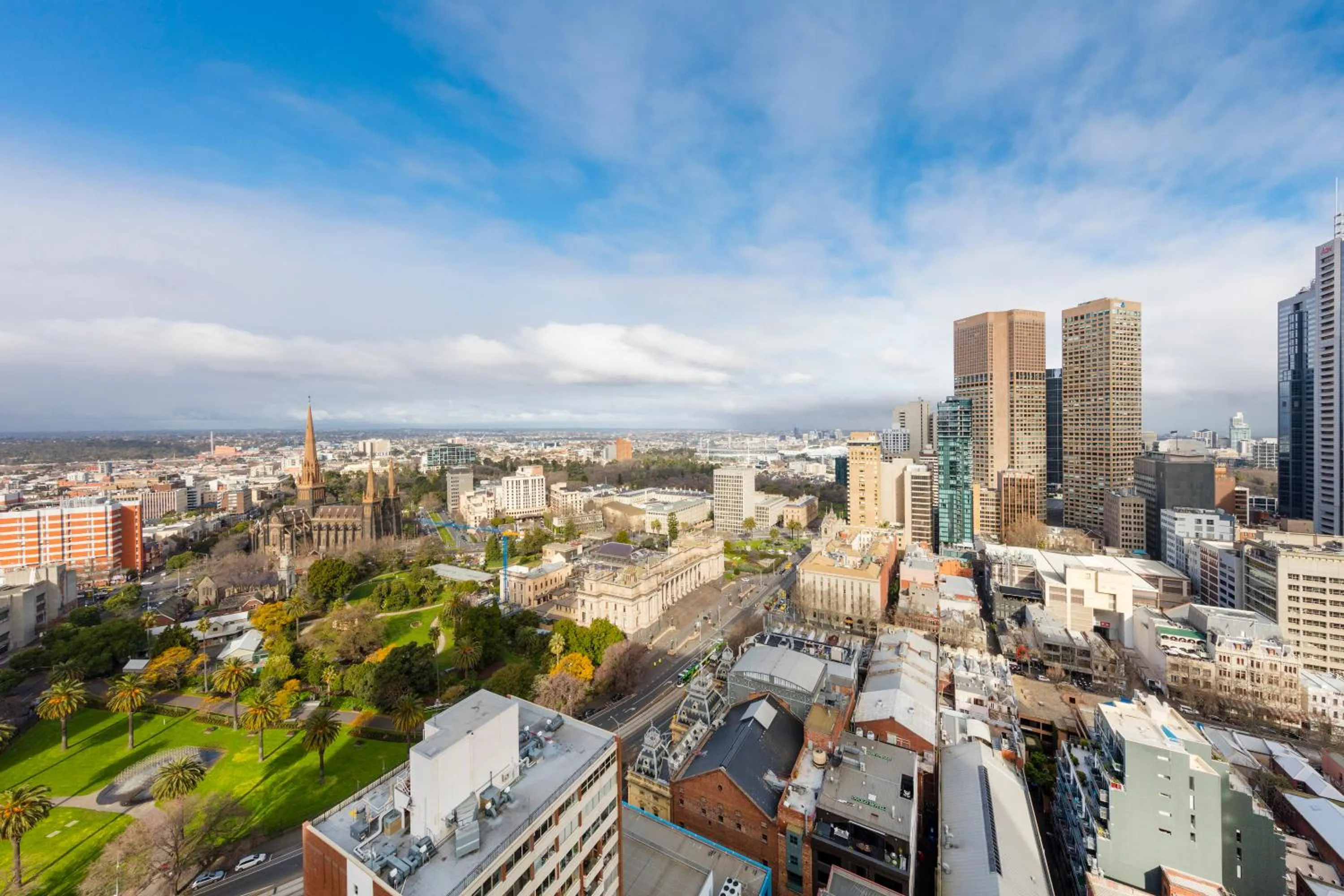 City view in Oaks Melbourne on Lonsdale Suites
