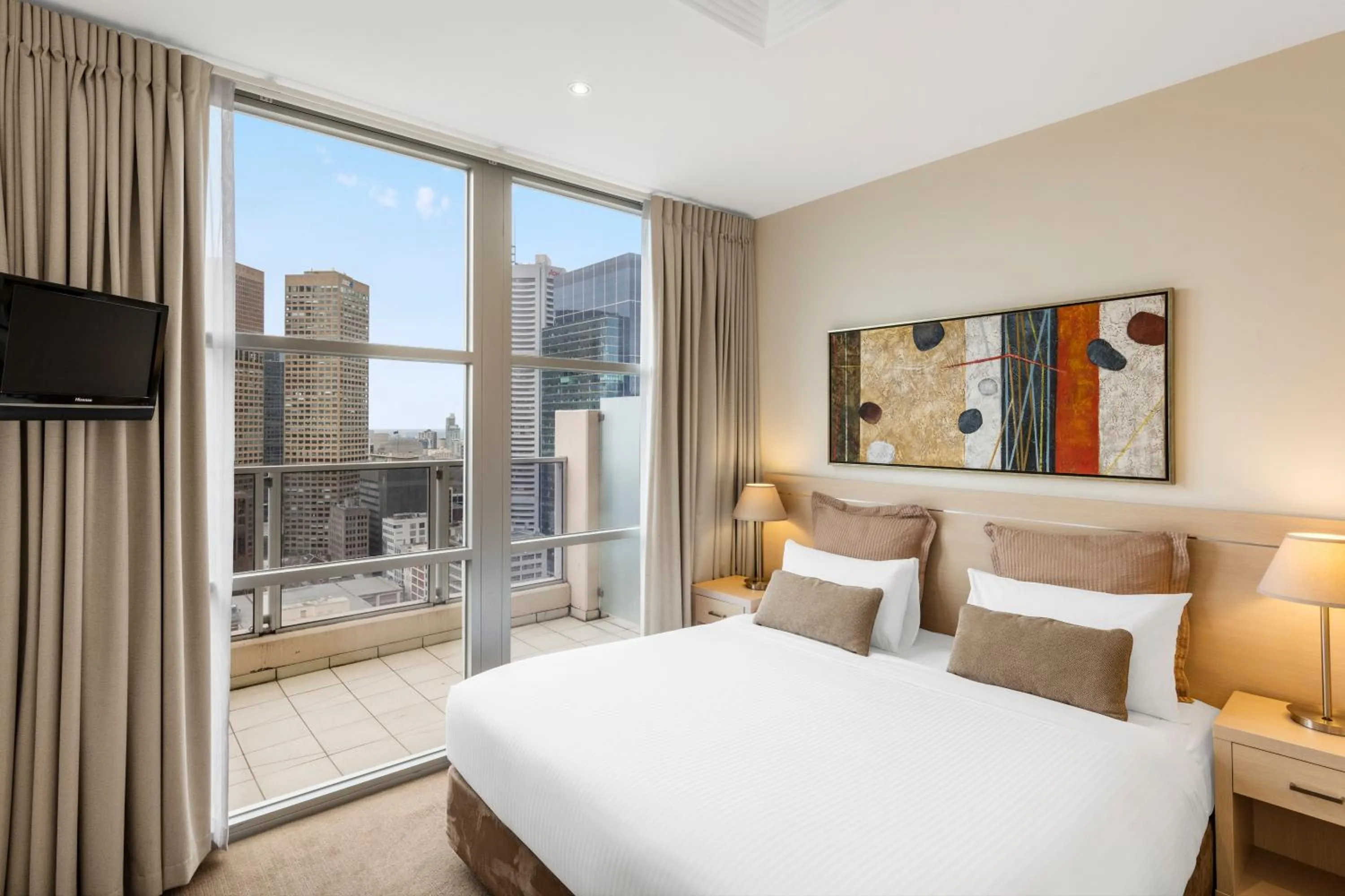 Bedroom, Bed in Oaks Melbourne on Lonsdale Suites