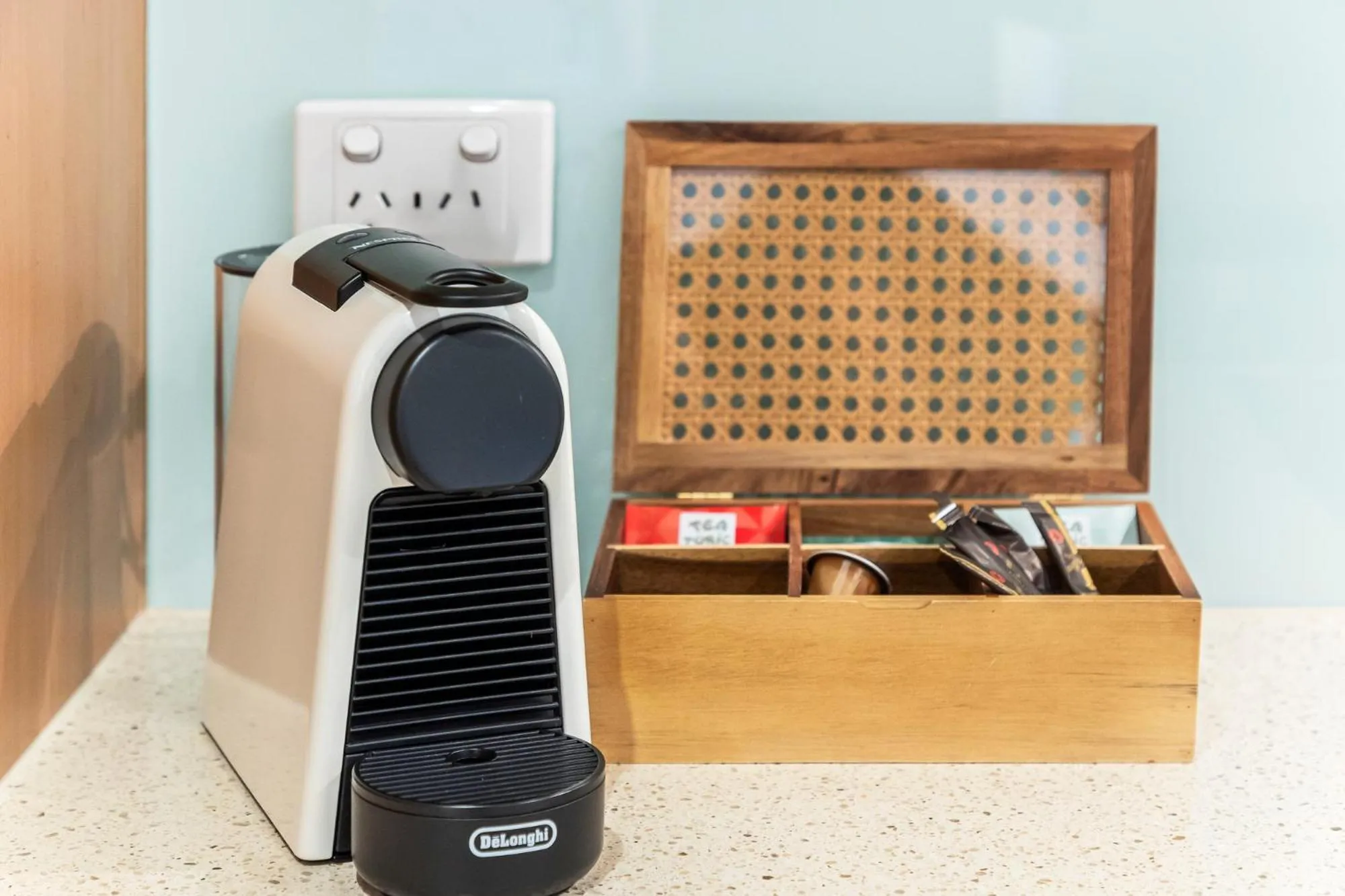 Coffee/tea facilities in Nolo Apartments Lonsdale St