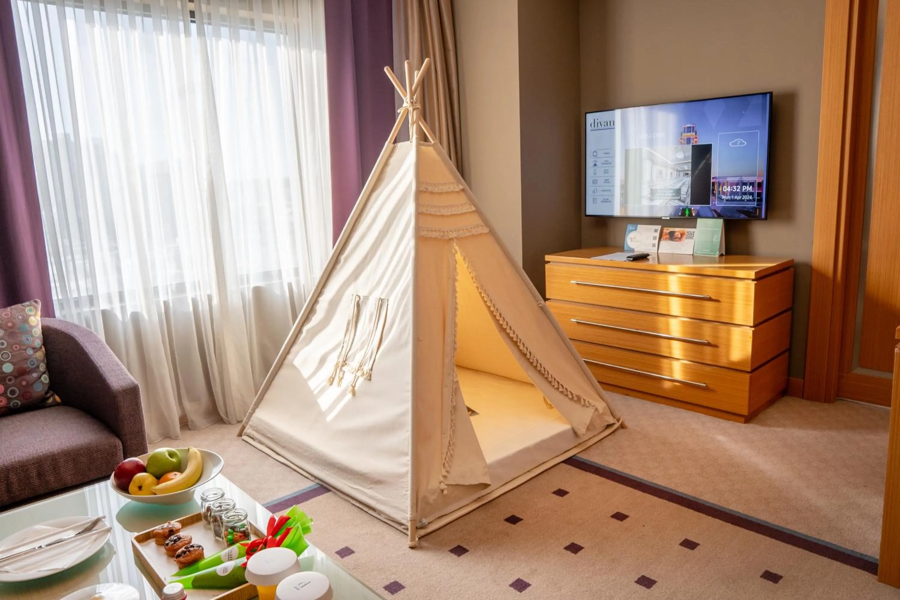 Family in Divan Erbil Hotel