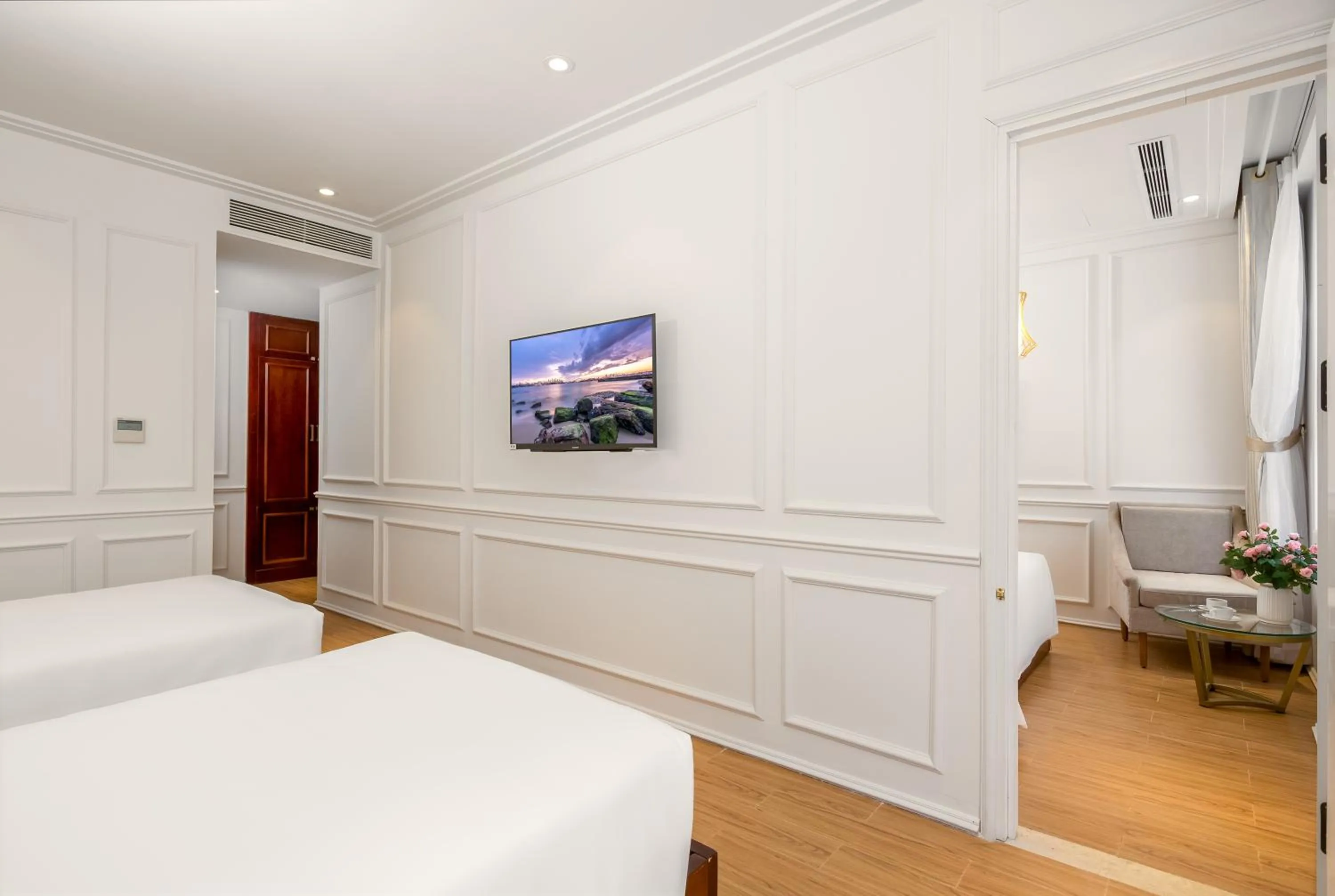 Photo of the whole room, Bed in Menora Grand Da Nang