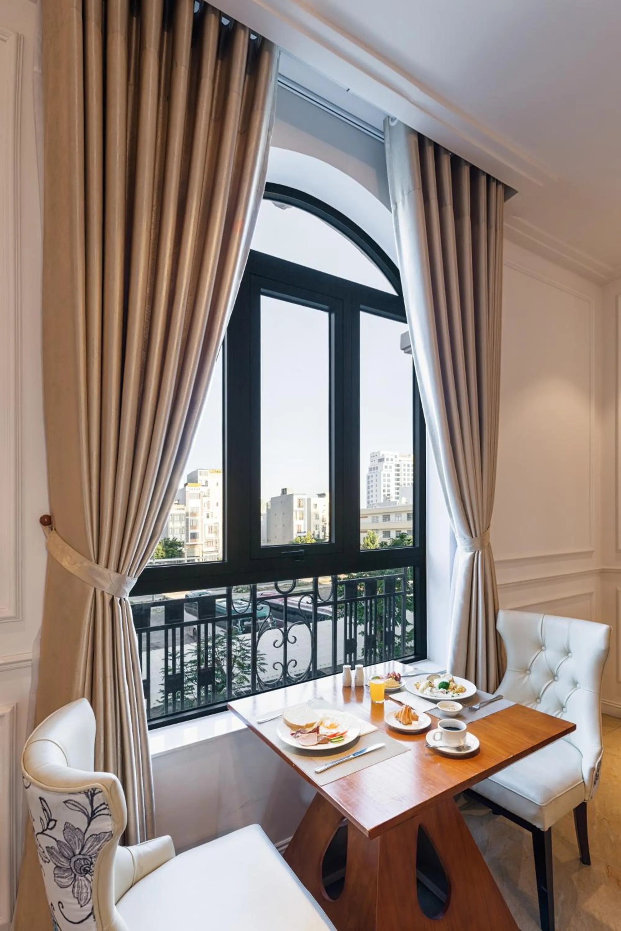 Food and drinks in Menora Grand Da Nang