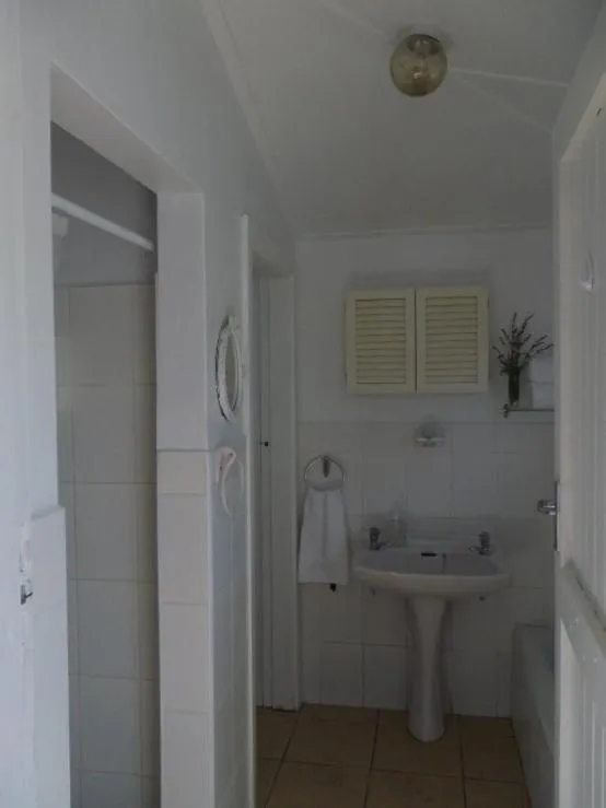 Breeze Inn Guesthouse