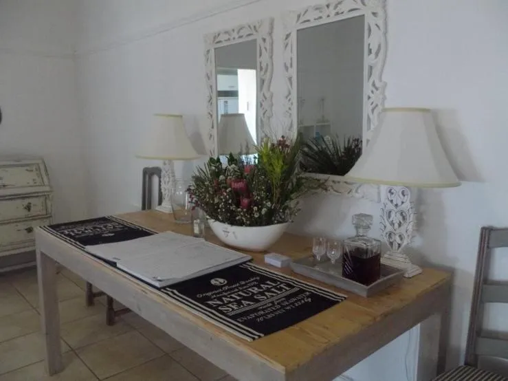 Lobby or reception in Breeze Inn Guesthouse