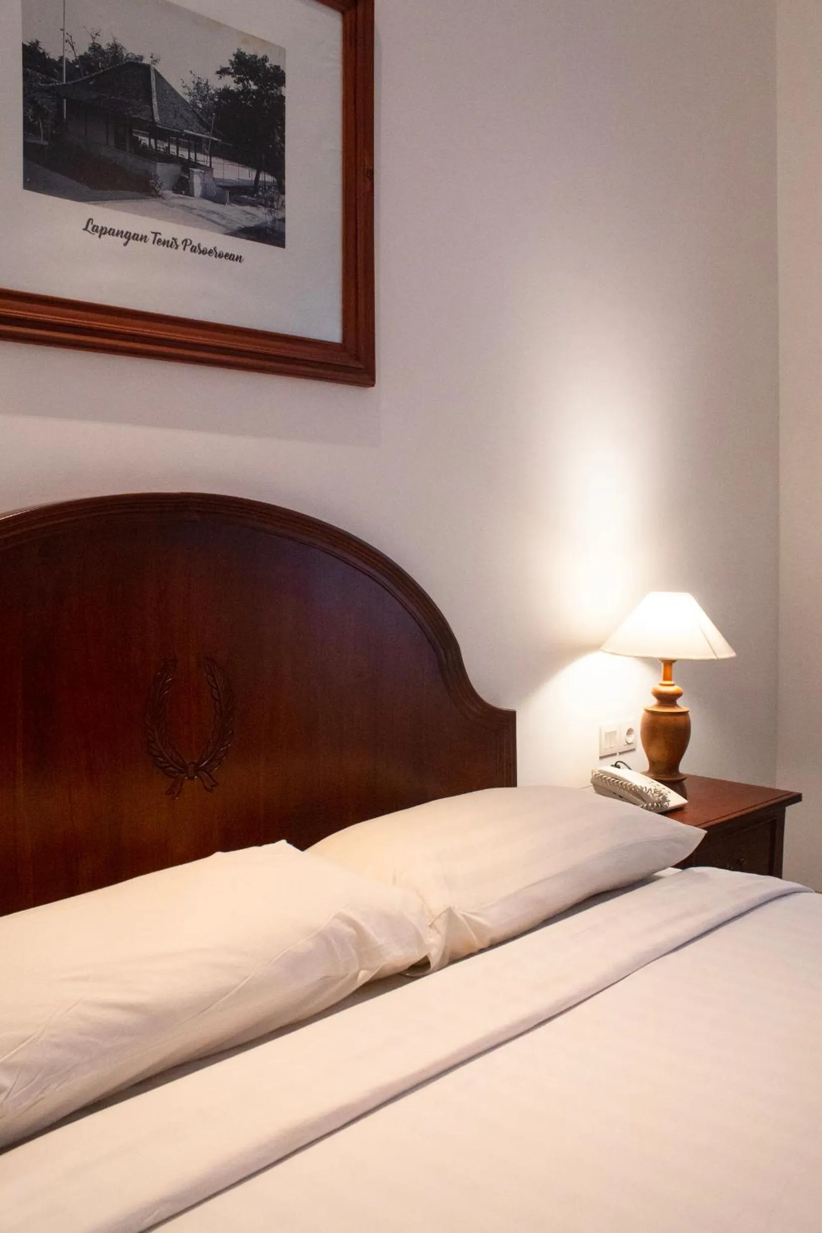 Bed in Daroessalam Syariah Heritage Hotel