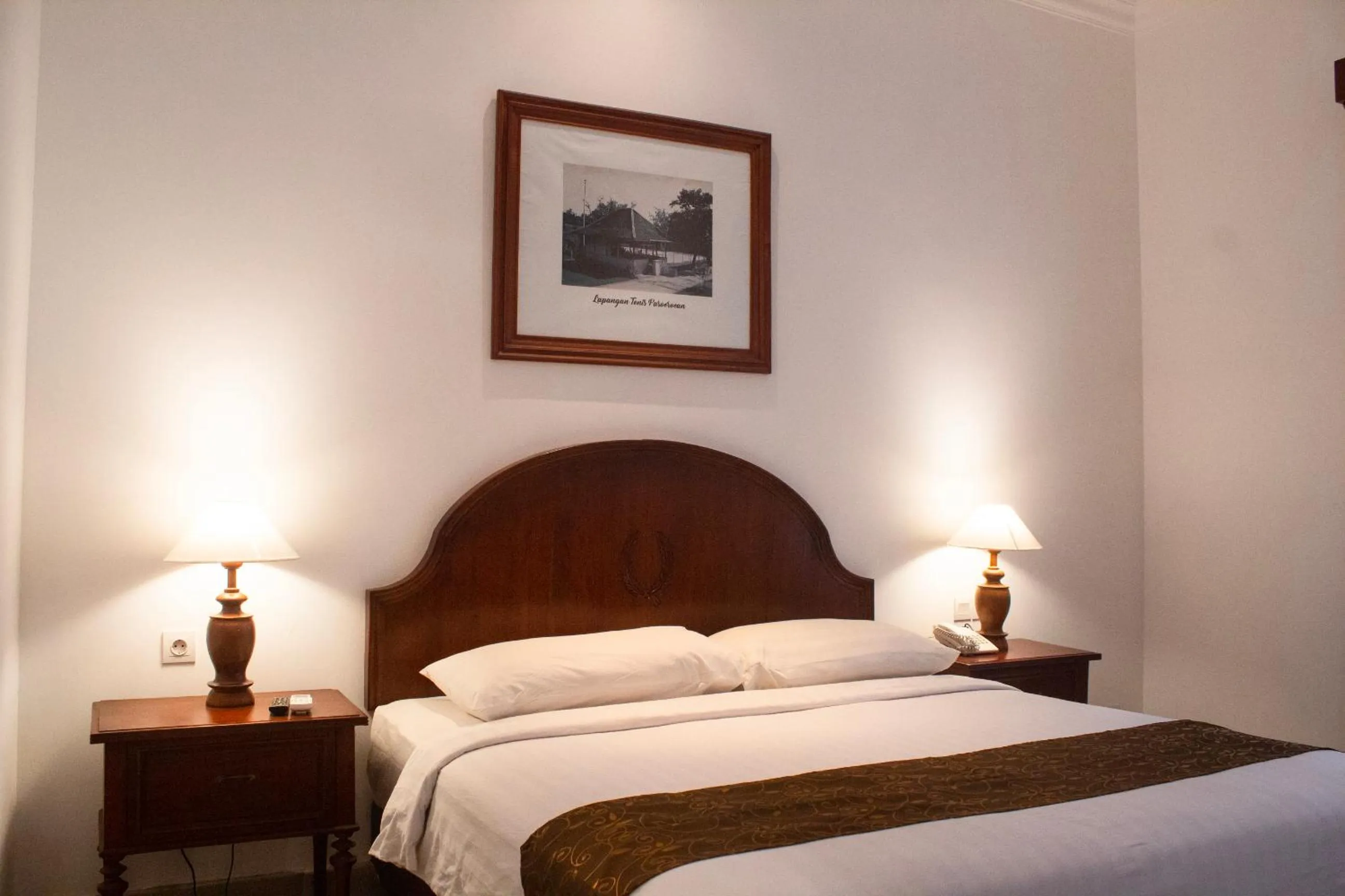 Bed in Daroessalam Syariah Heritage Hotel