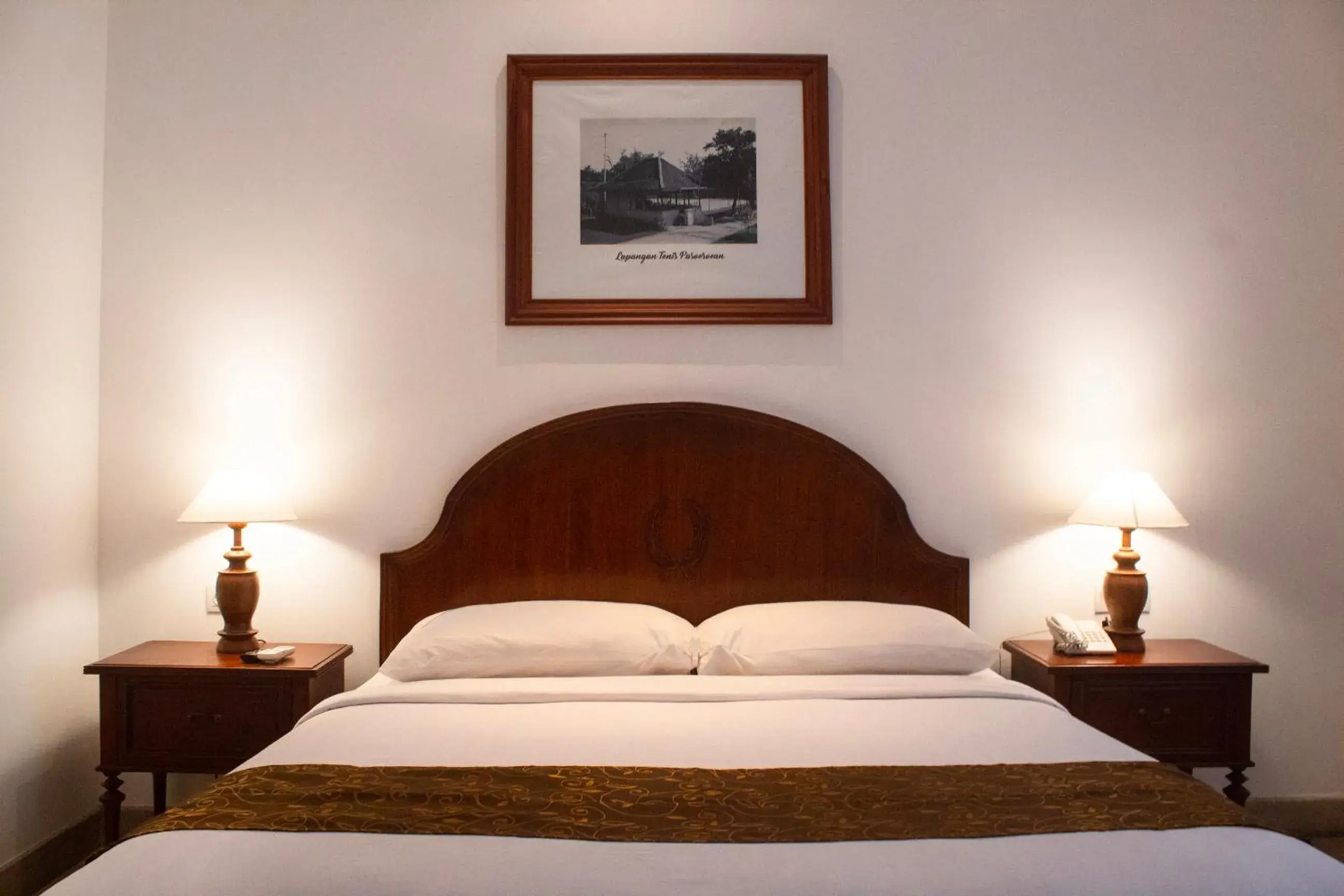 Deluxe Double Room in Daroessalam Syariah Heritage Hotel Deluxe Double Room in Daroessalam Syariah Heritage Hotel