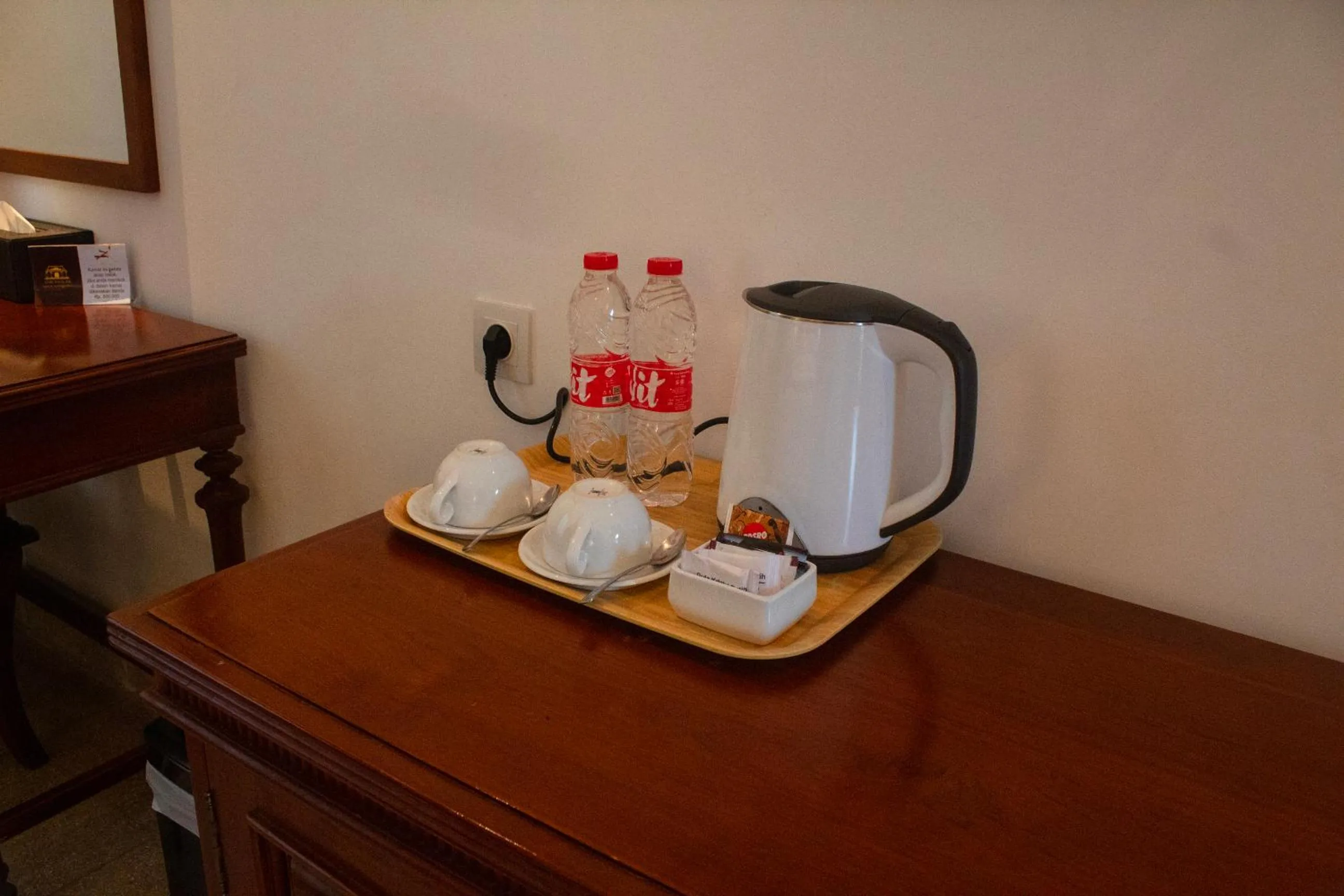 Coffee/tea facilities in Daroessalam Syariah Heritage Hotel