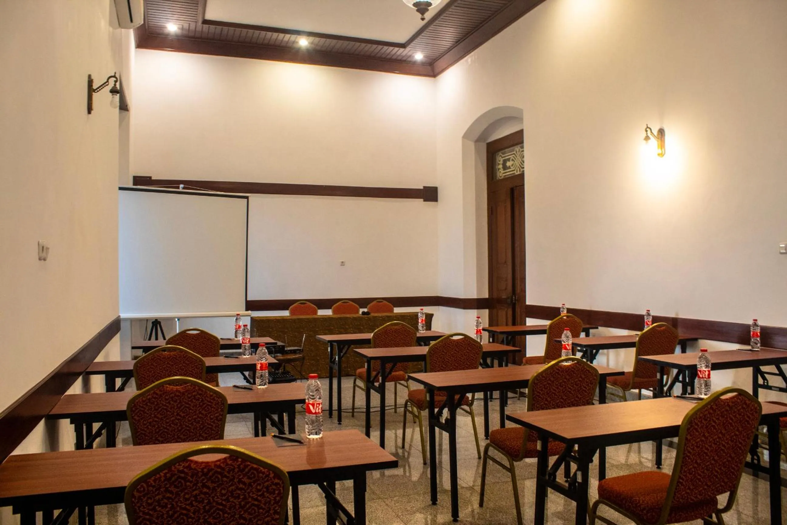 Business facilities in Daroessalam Syariah Heritage Hotel