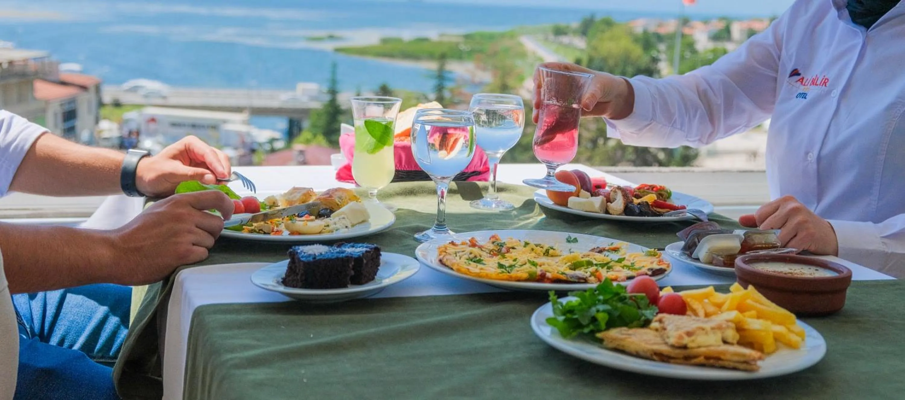 Buffet breakfast in Ali Bilir Otel