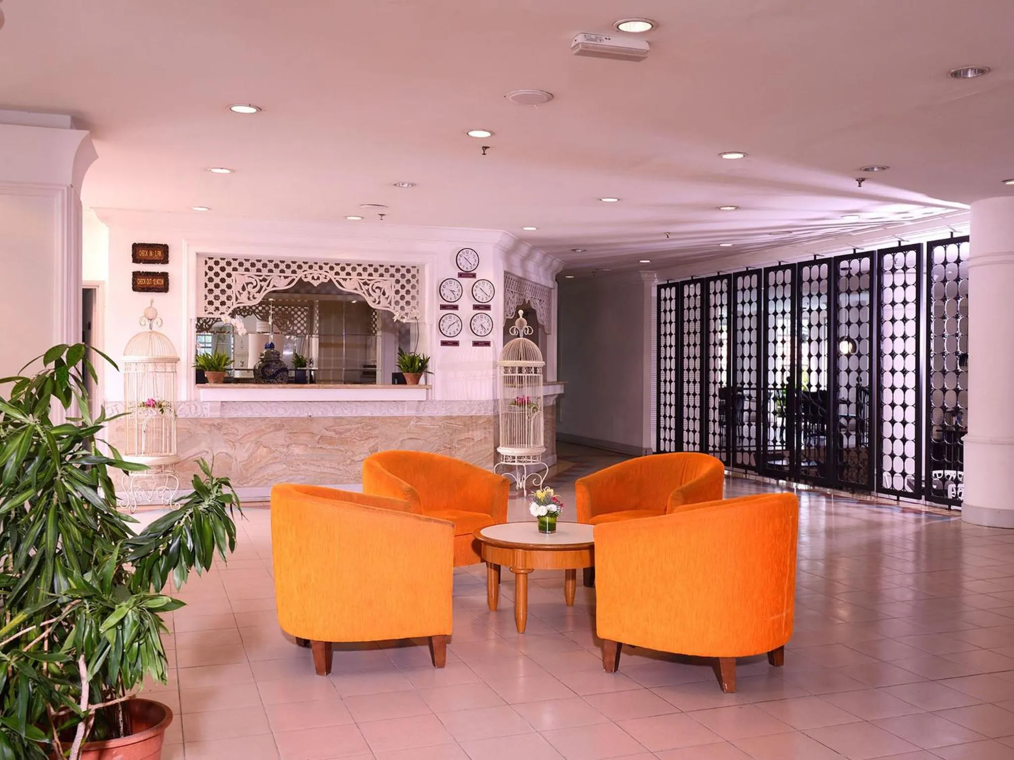 Lobby or reception in Bella Vista Express Hotel