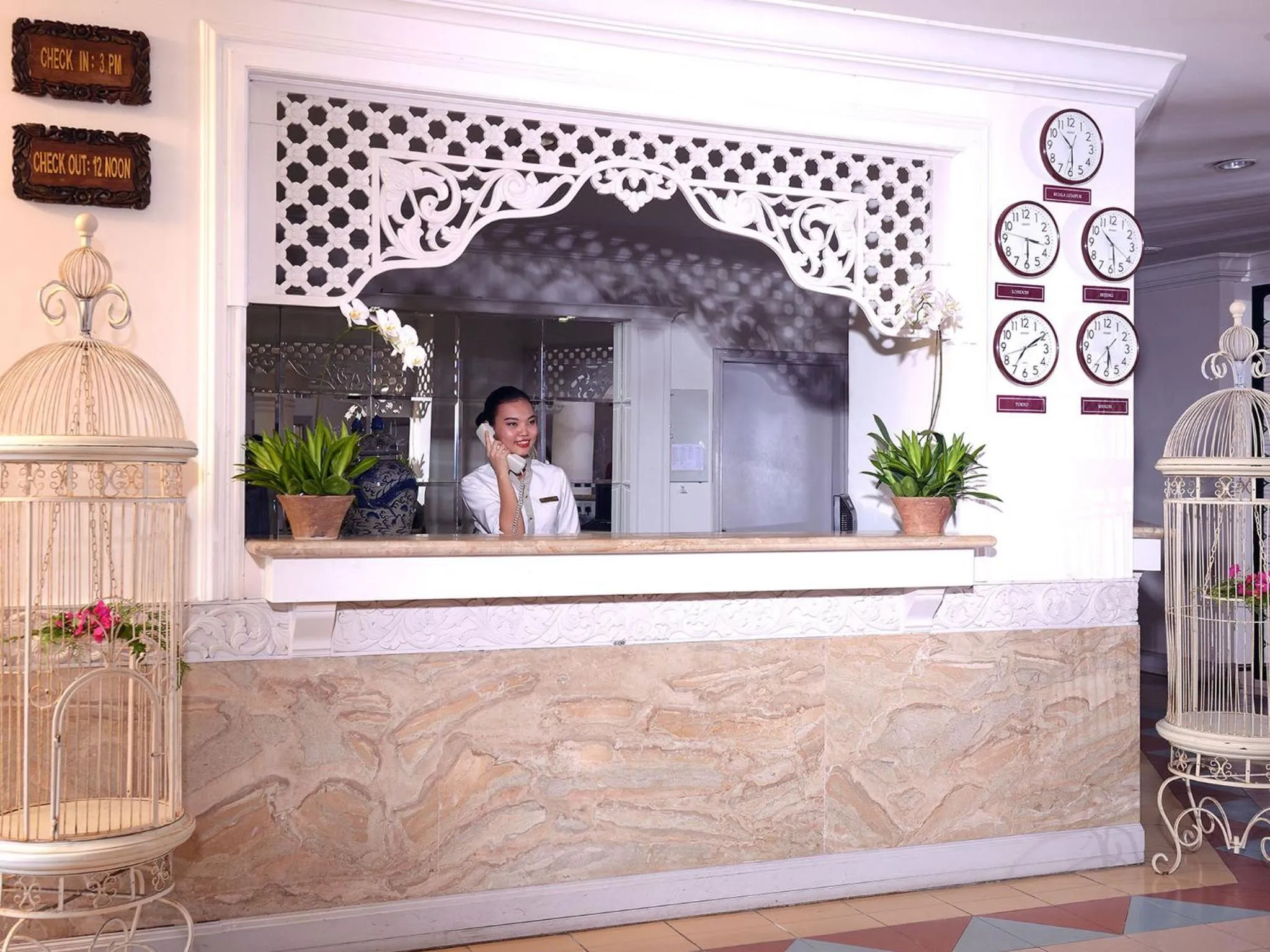 Lobby or reception in Bella Vista Express Hotel