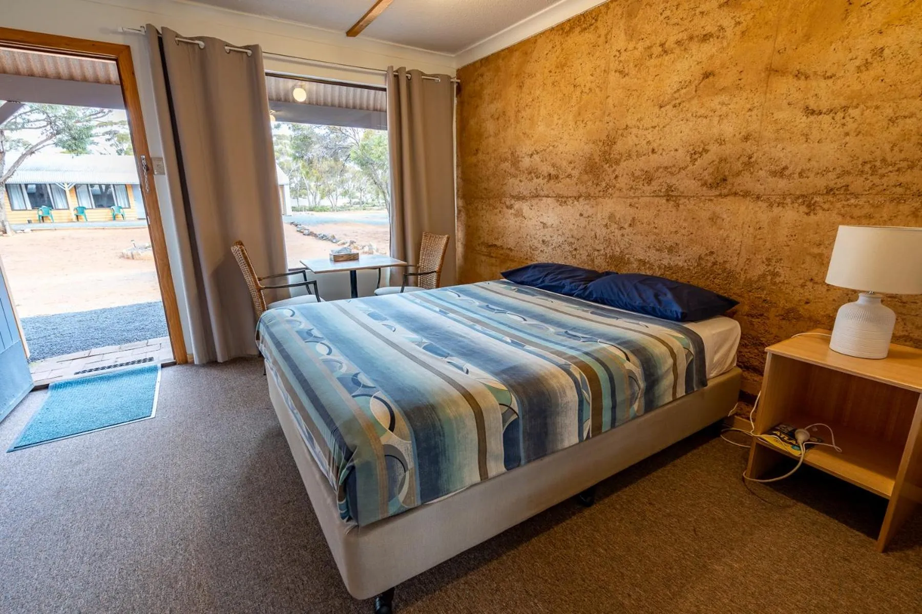 Bed in Ngadju Gateway Motel Norseman formally Great Western Motel