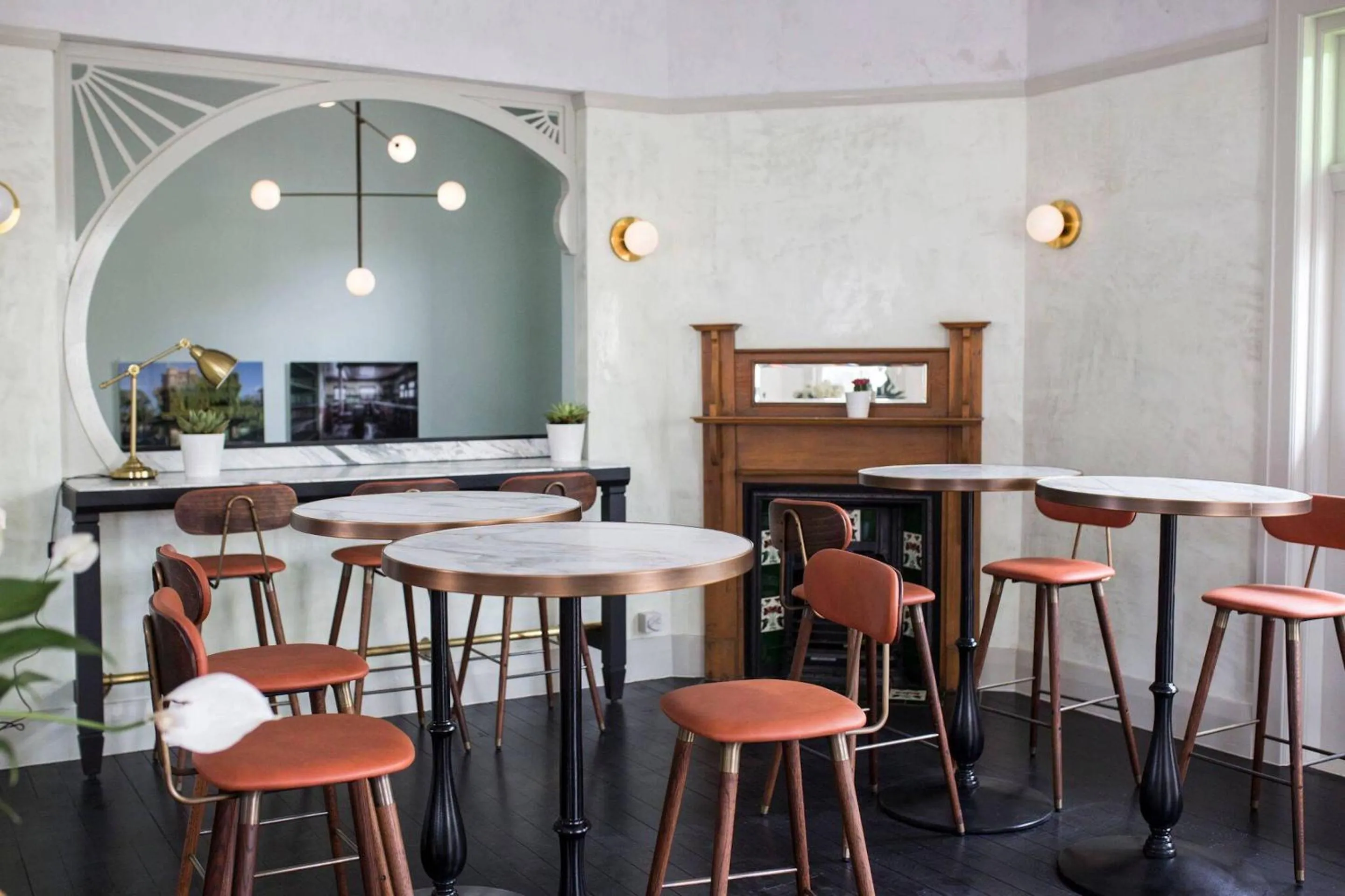 Lounge or bar in Terminus Hotel Pyrmont