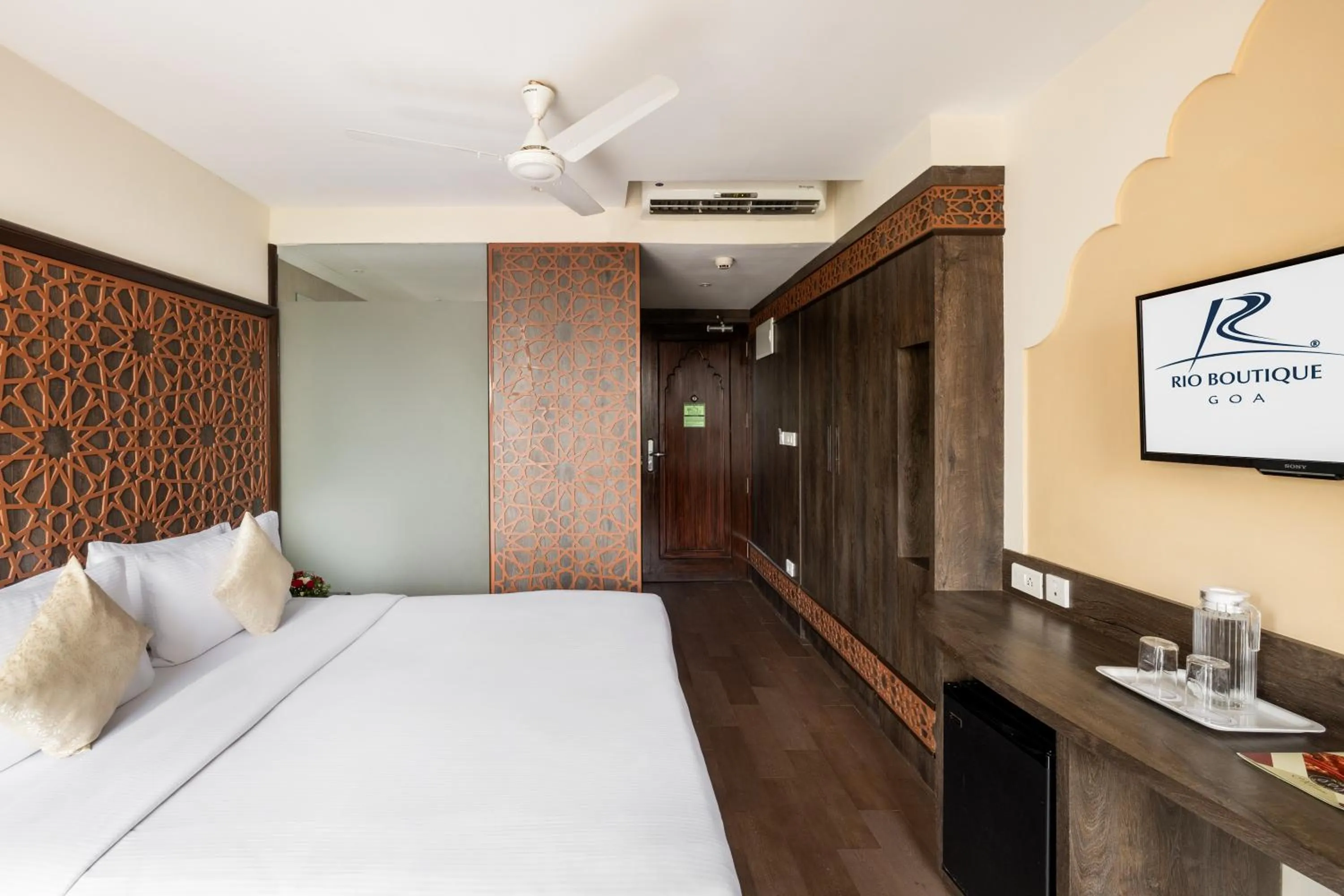 Bedroom, Bed in Rio Boutique