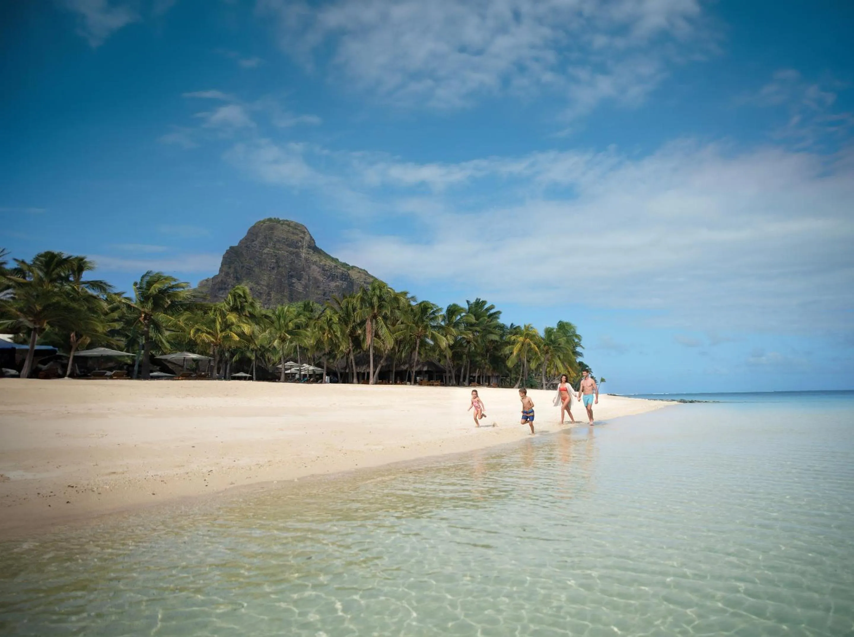 Beach in Paradis Beachcomber Golf Resort & Spa