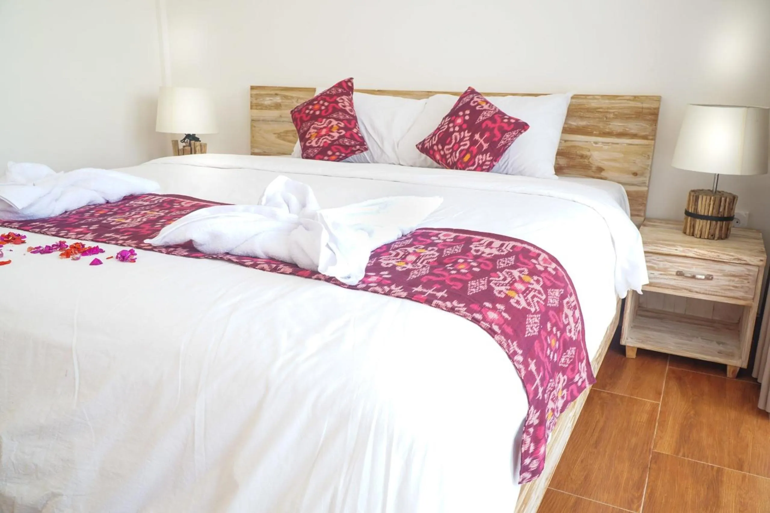 Bedroom, Bed in Seno Guesthouse & Cafe