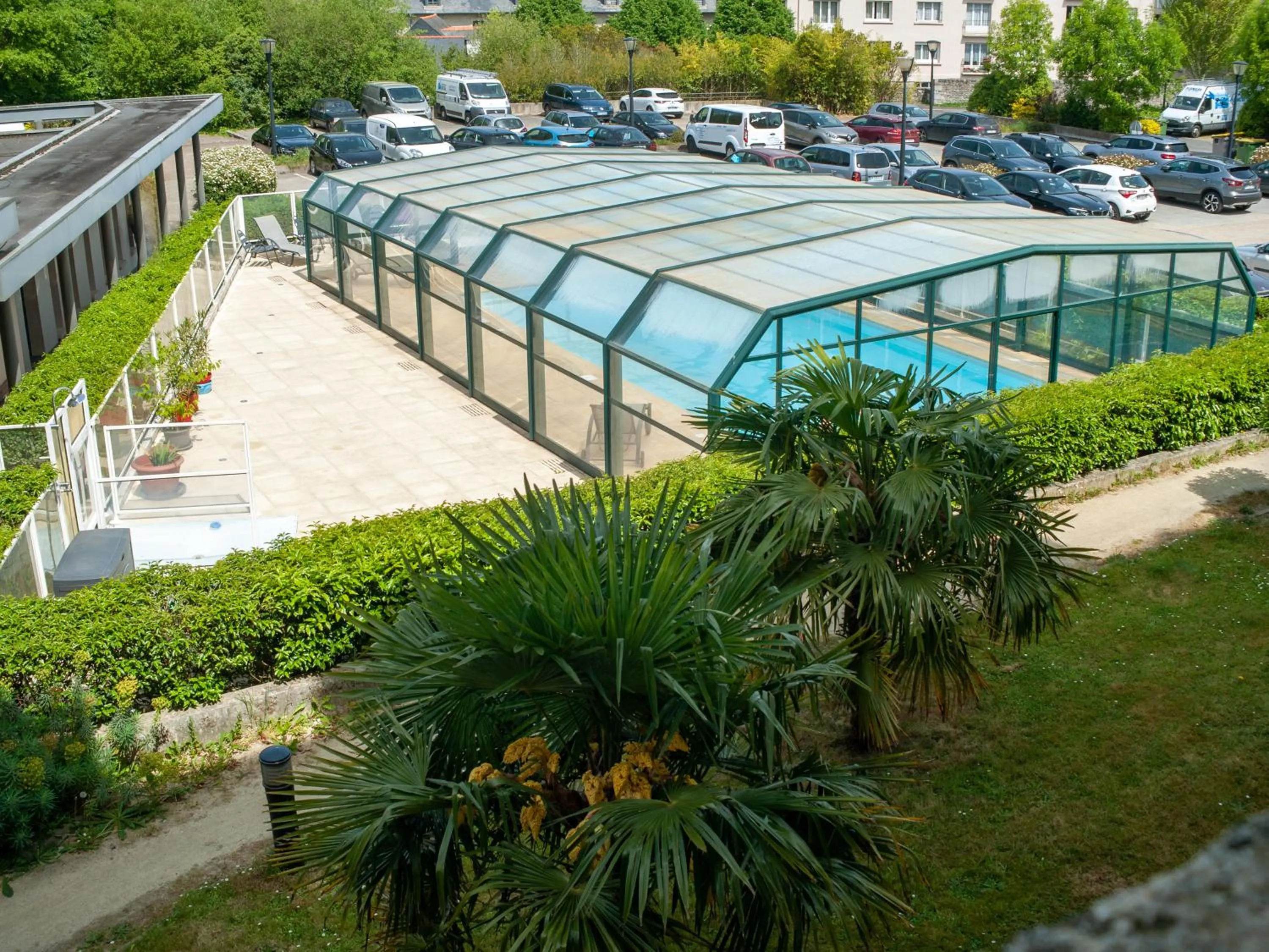 Swimming pool in Résidence Vacancéole - Duguesclin