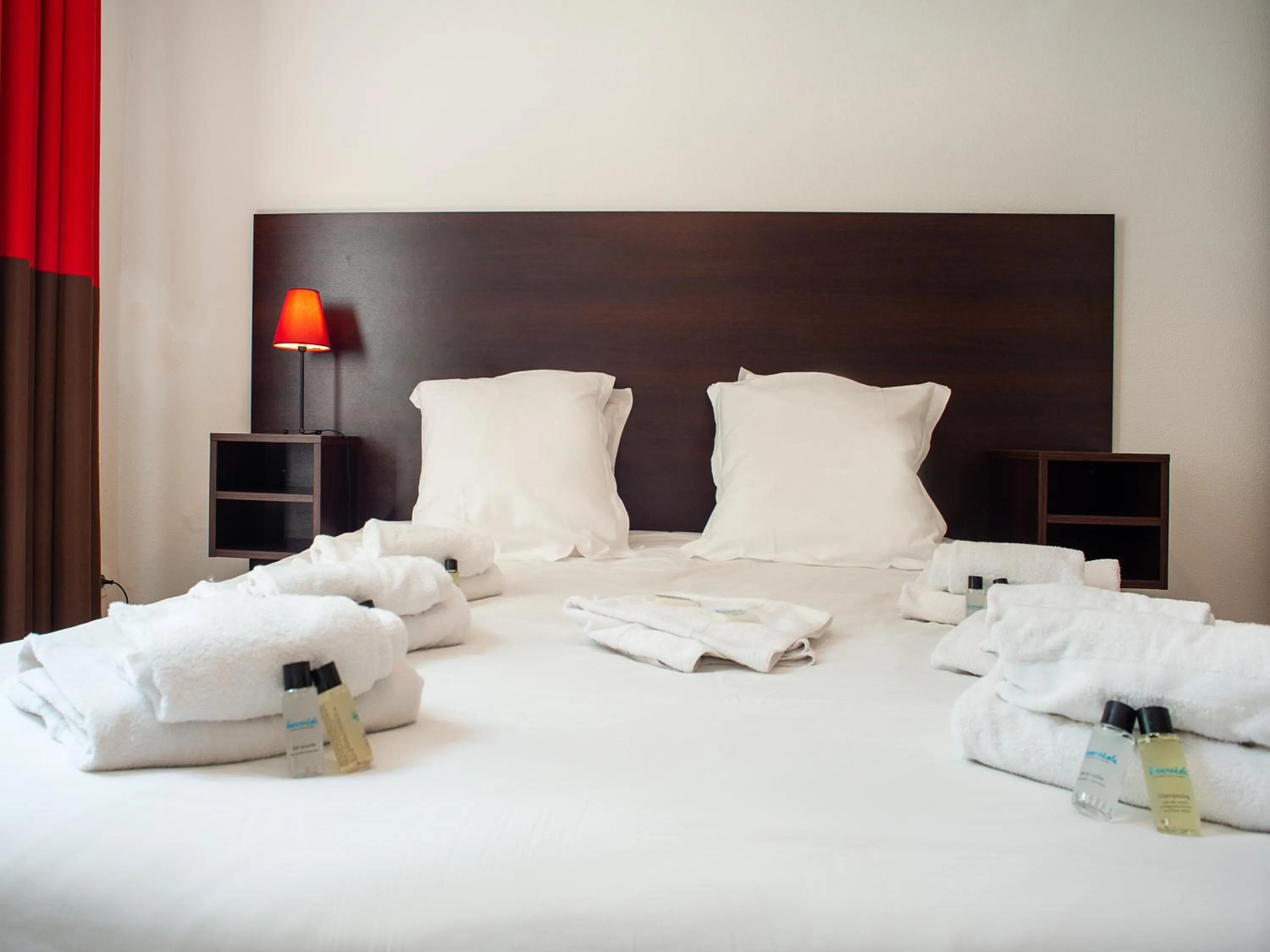 Bedroom, Bed in Résidence Vacancéole - Duguesclin