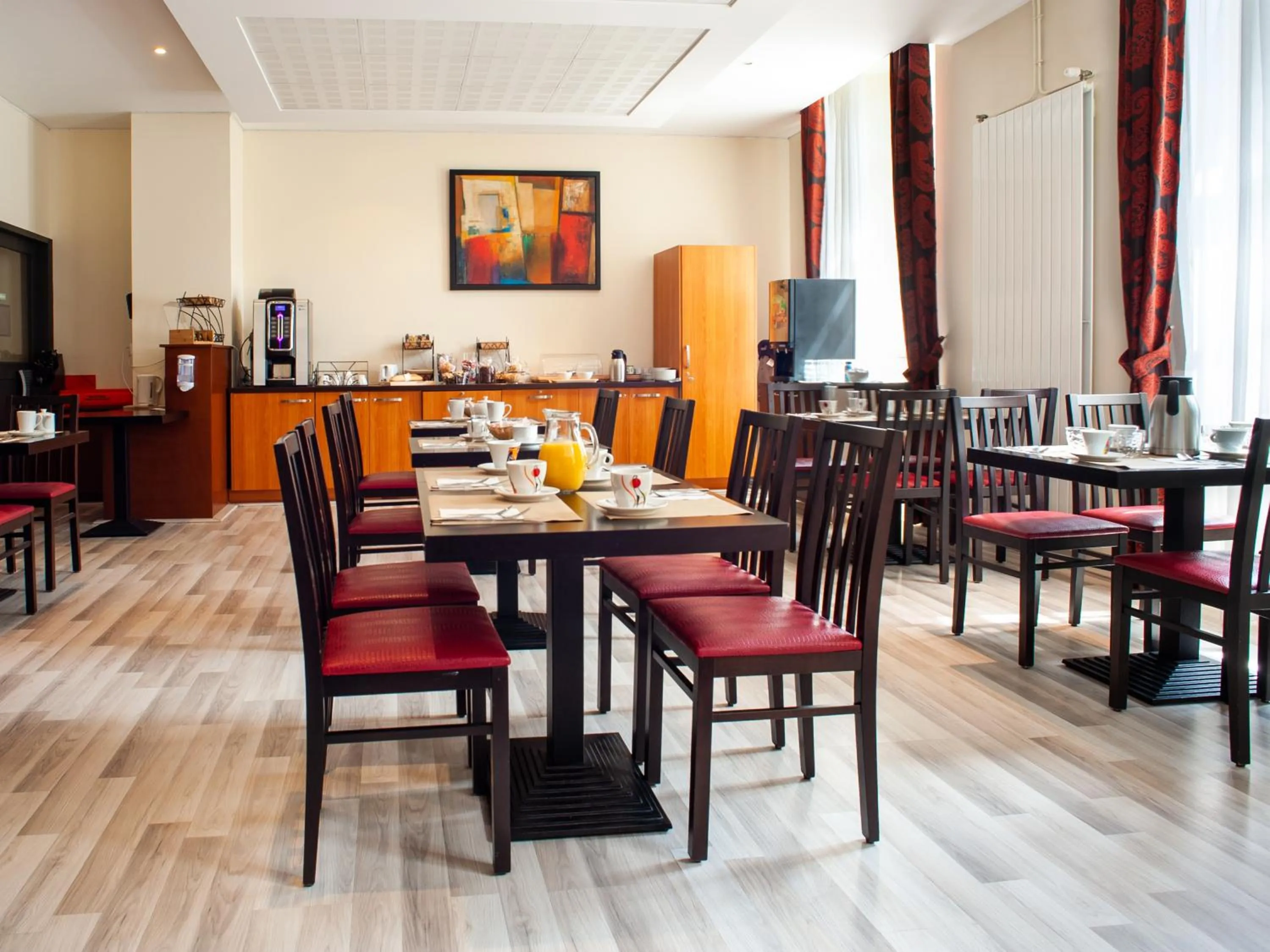 Breakfast in Résidence Vacancéole - Duguesclin