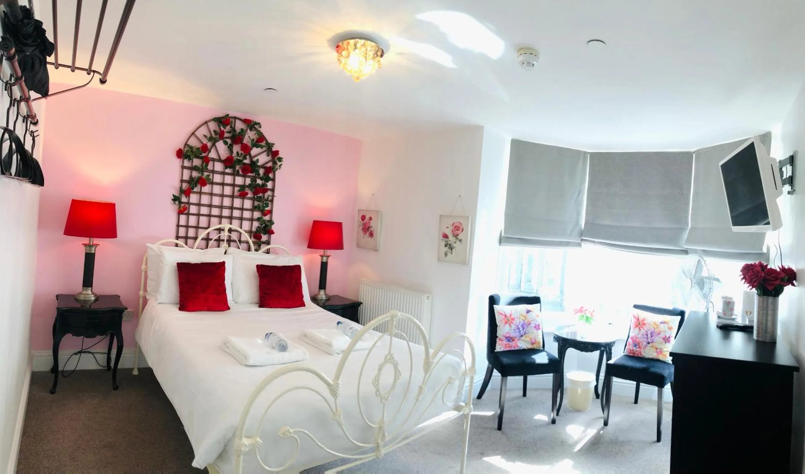 Bed in Grand Pier Guest House