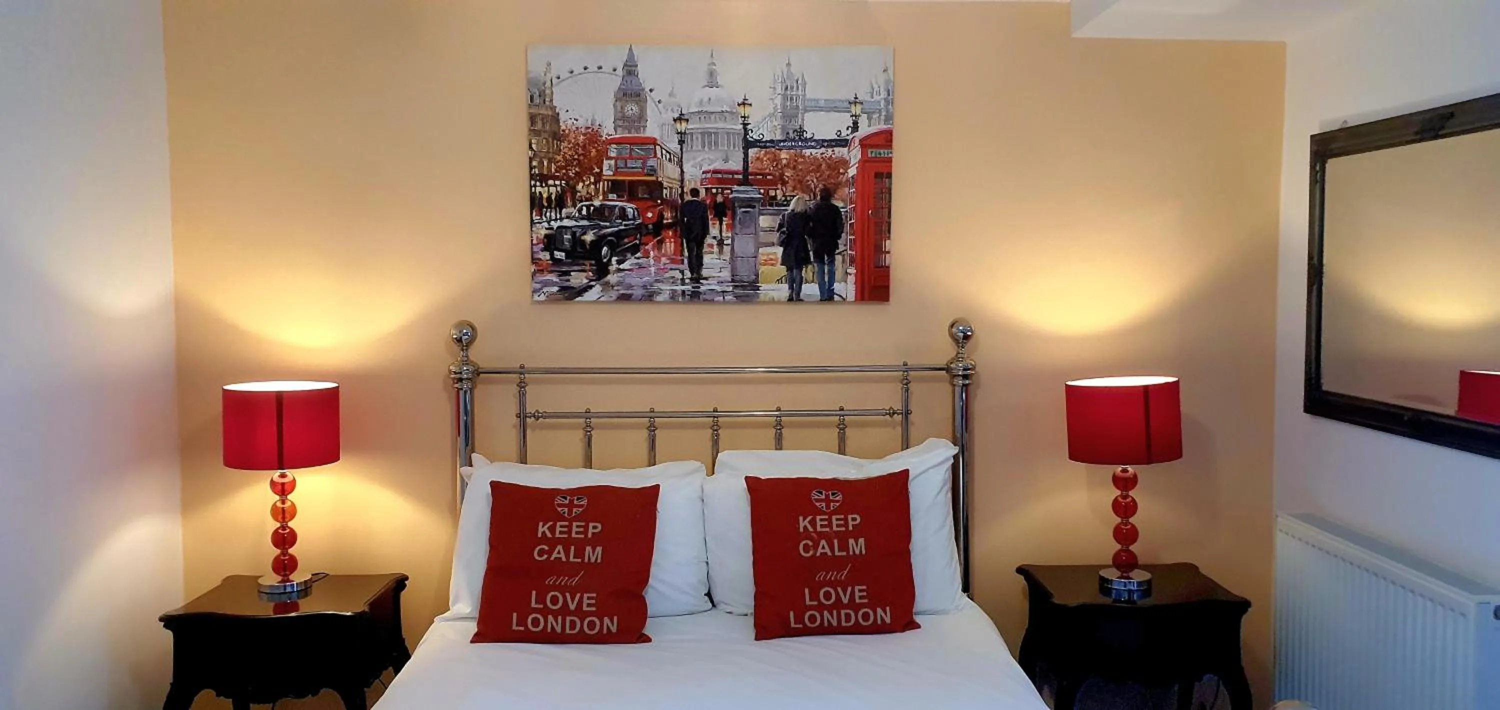 Bed in Grand Pier Guest House