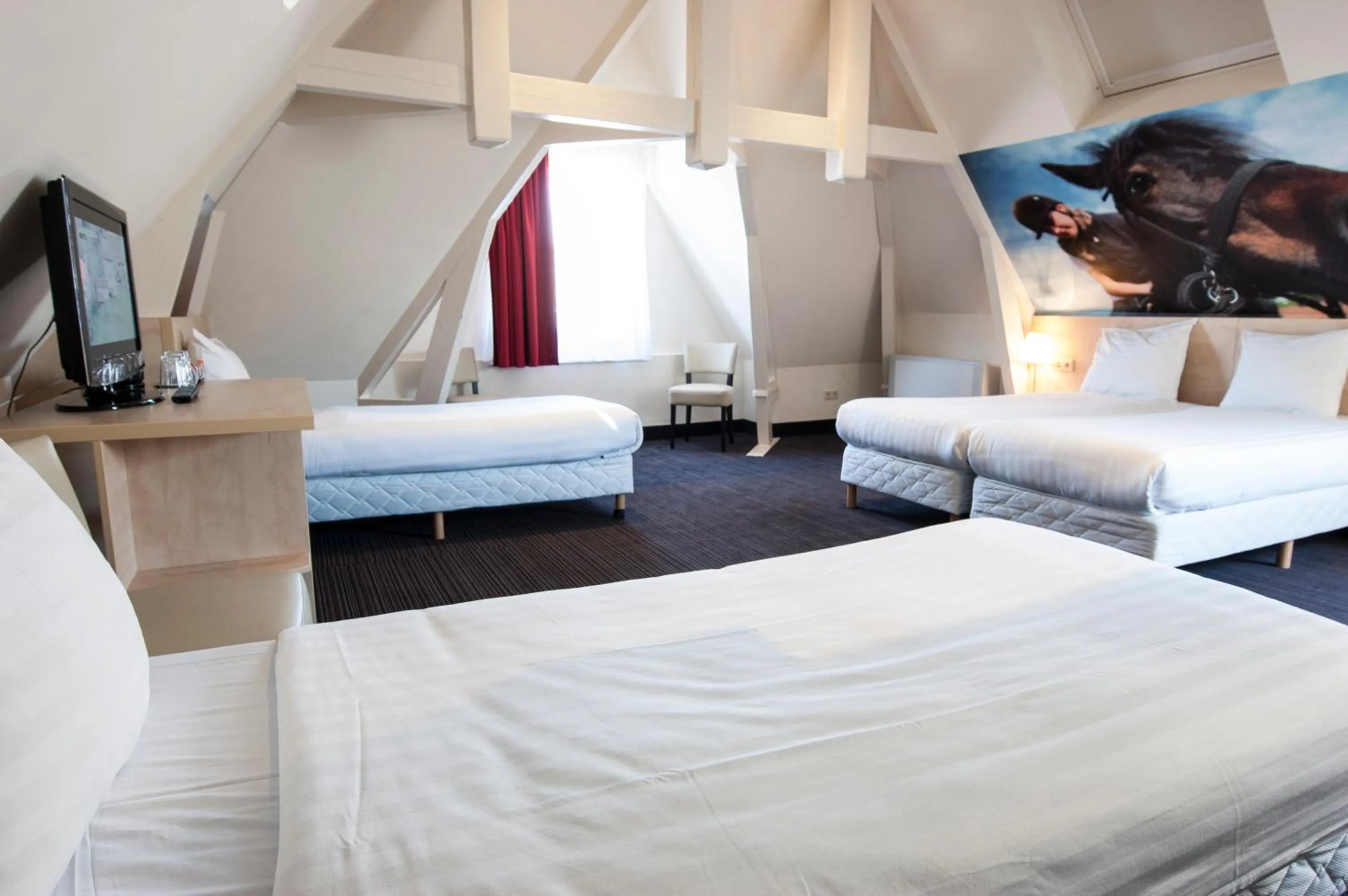 Bed in Hotel Iron Horse Amsterdam