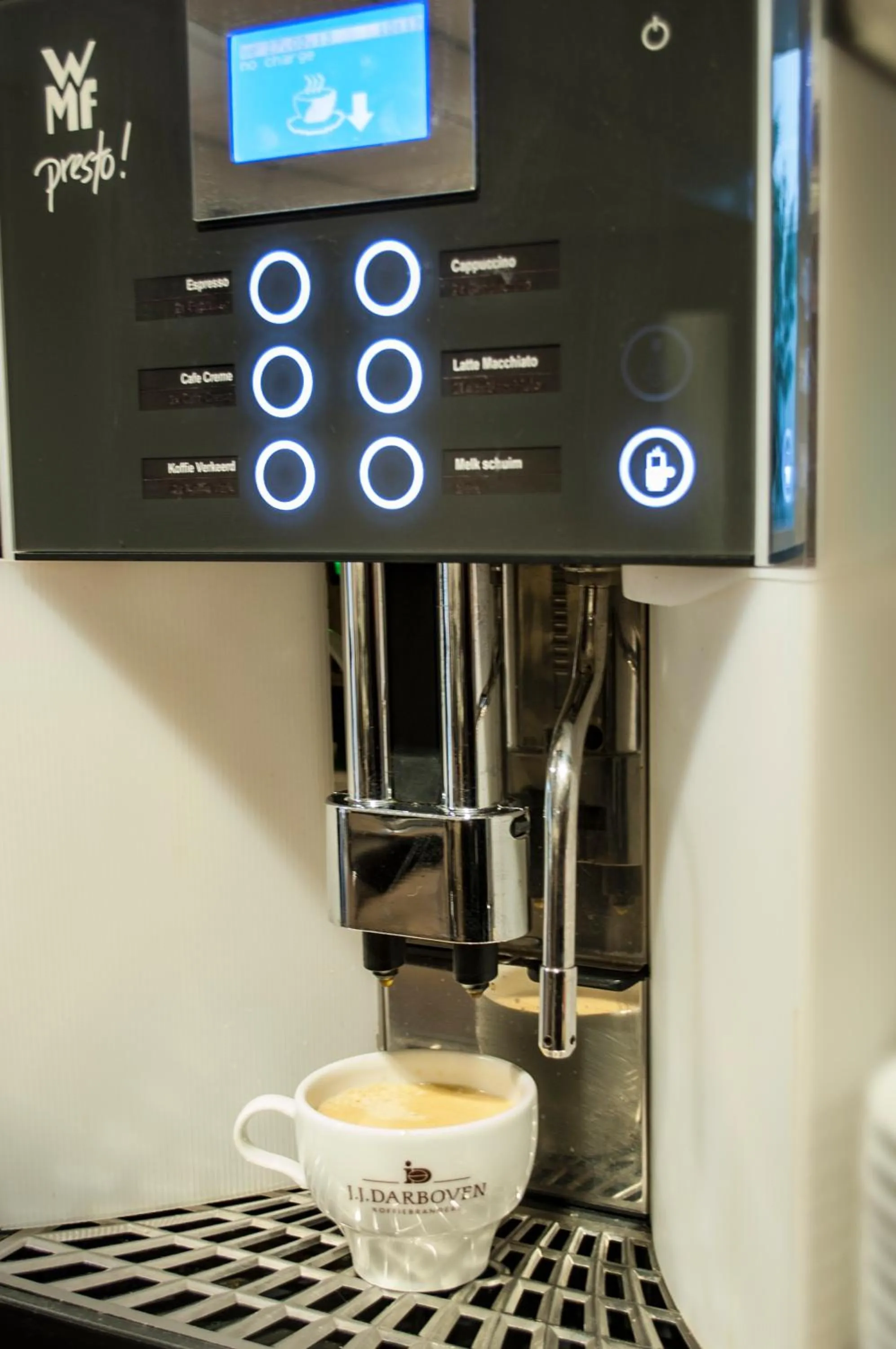 Food and drinks in Hotel Iron Horse Amsterdam