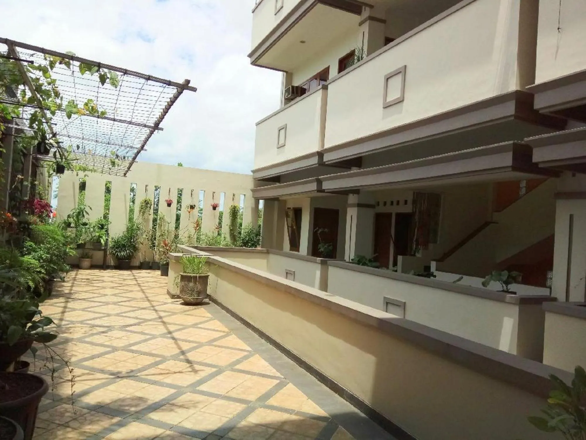Balcony/Terrace in GK Gallery Rumah Sewa