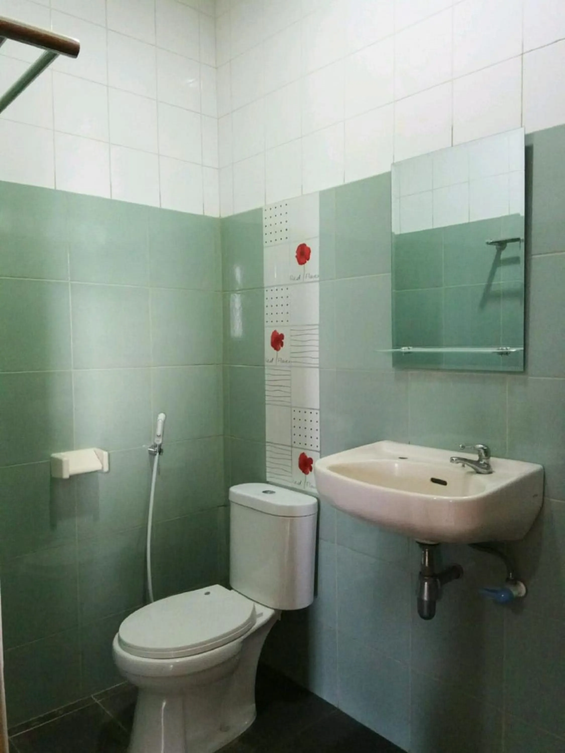 Bathroom in GK Gallery Rumah Sewa